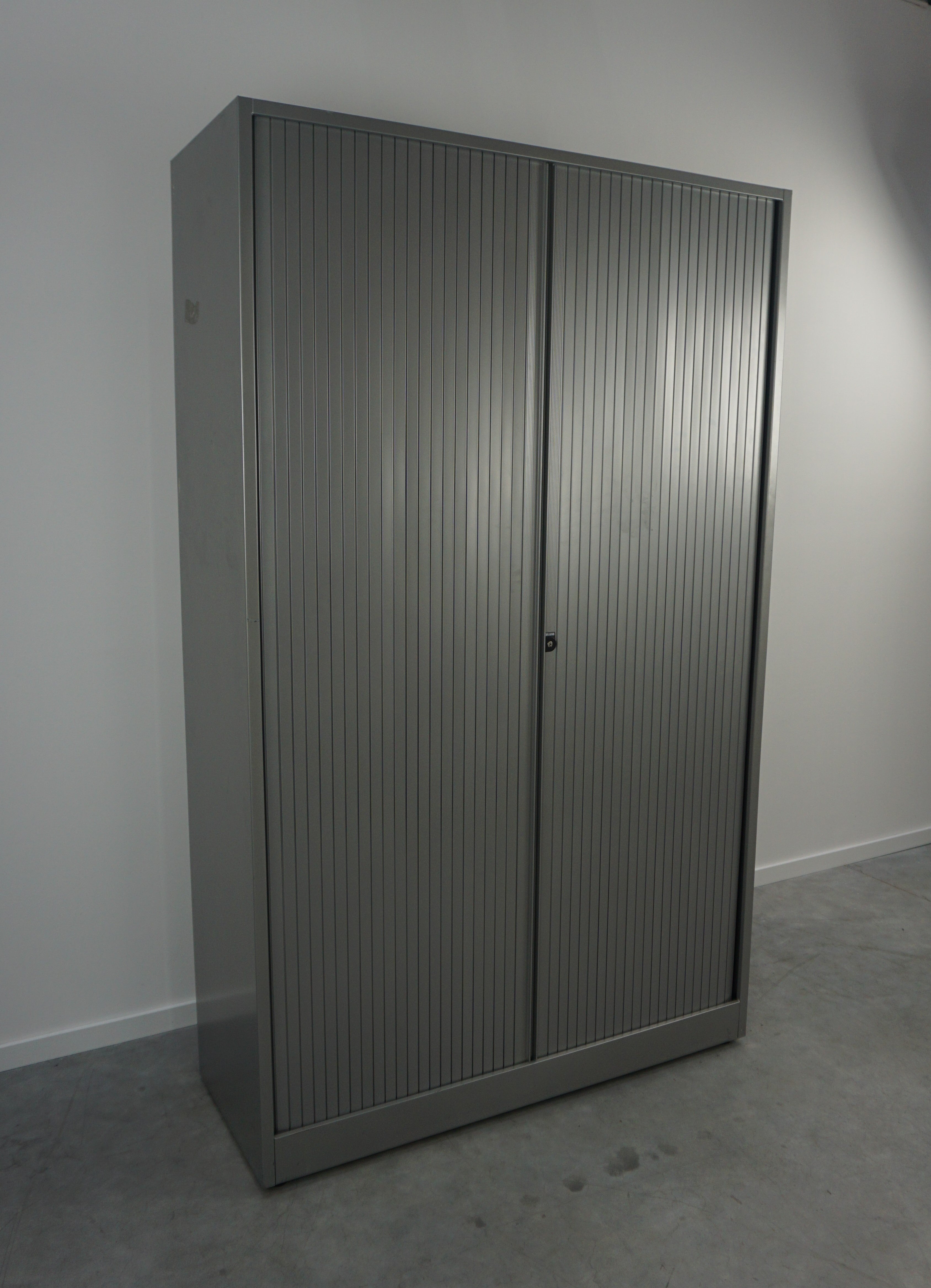 Ahrend Jalousieschrank | Rolladen | Silbergrau | 193 x 120 x 45 cm | 5 OH Ahrend Jalousieschrank | Rolladen | Silbergrau | 193 x 120 x 45 cm | 5 OH