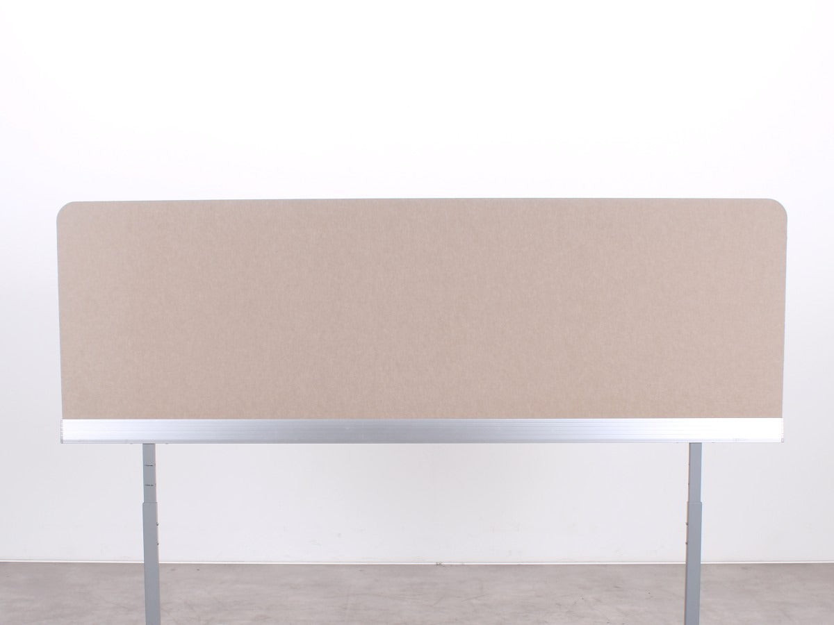 MR Stand Alone Stellwand mit hohen Aluminiumfüßen