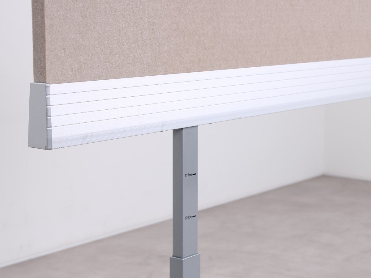 Camelfarbene Büro-Stellwand mit 179 cm Breite