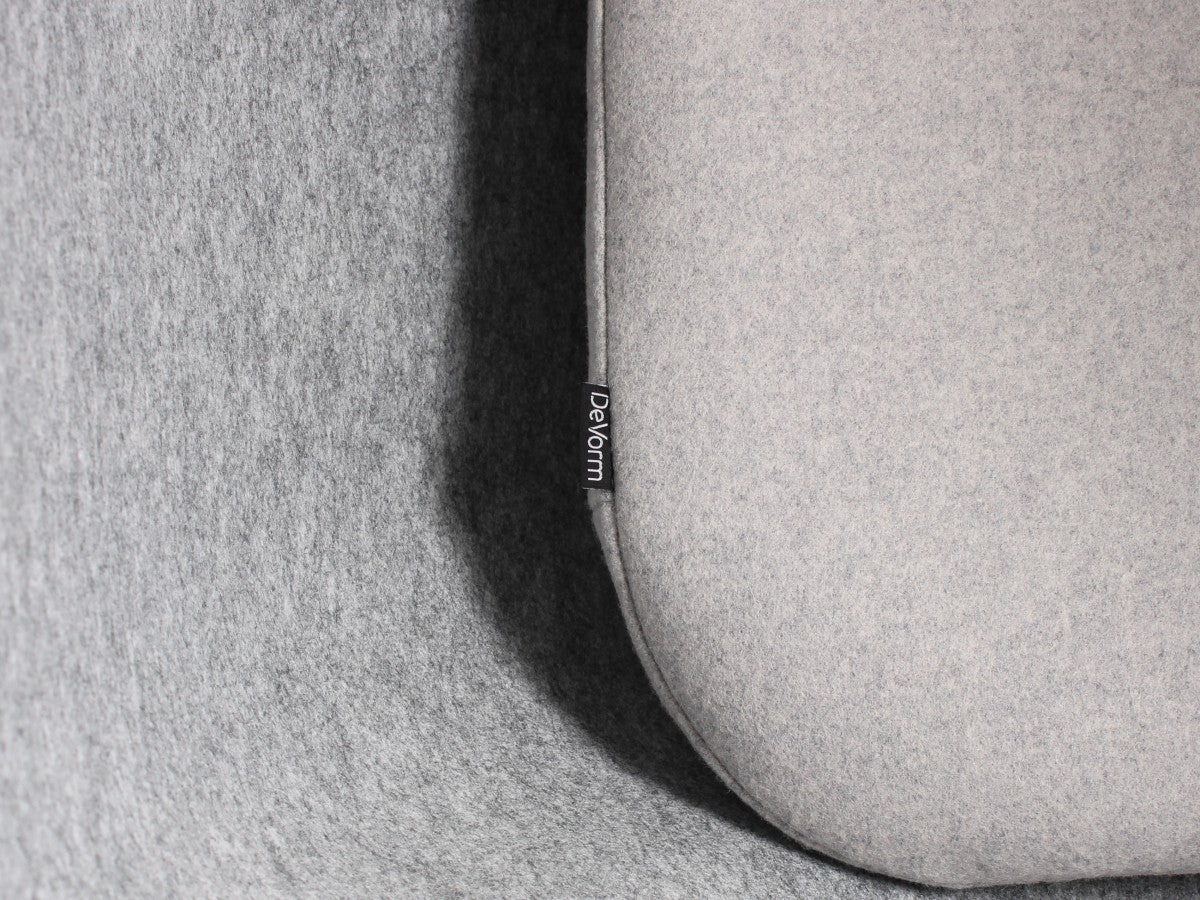 De Vorm Markenlabel am Pod Privacy Sessel