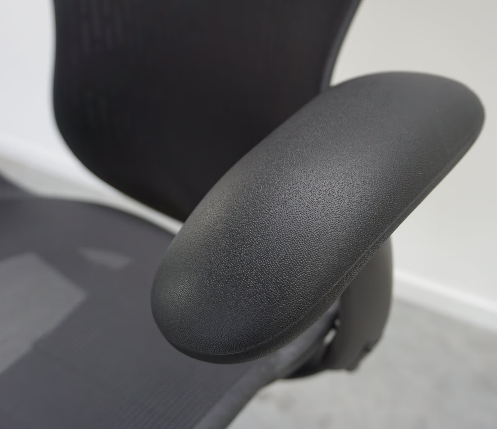 Herman Miller Mirra 2 Bürodrehstuhl | Graphit | Schwarz