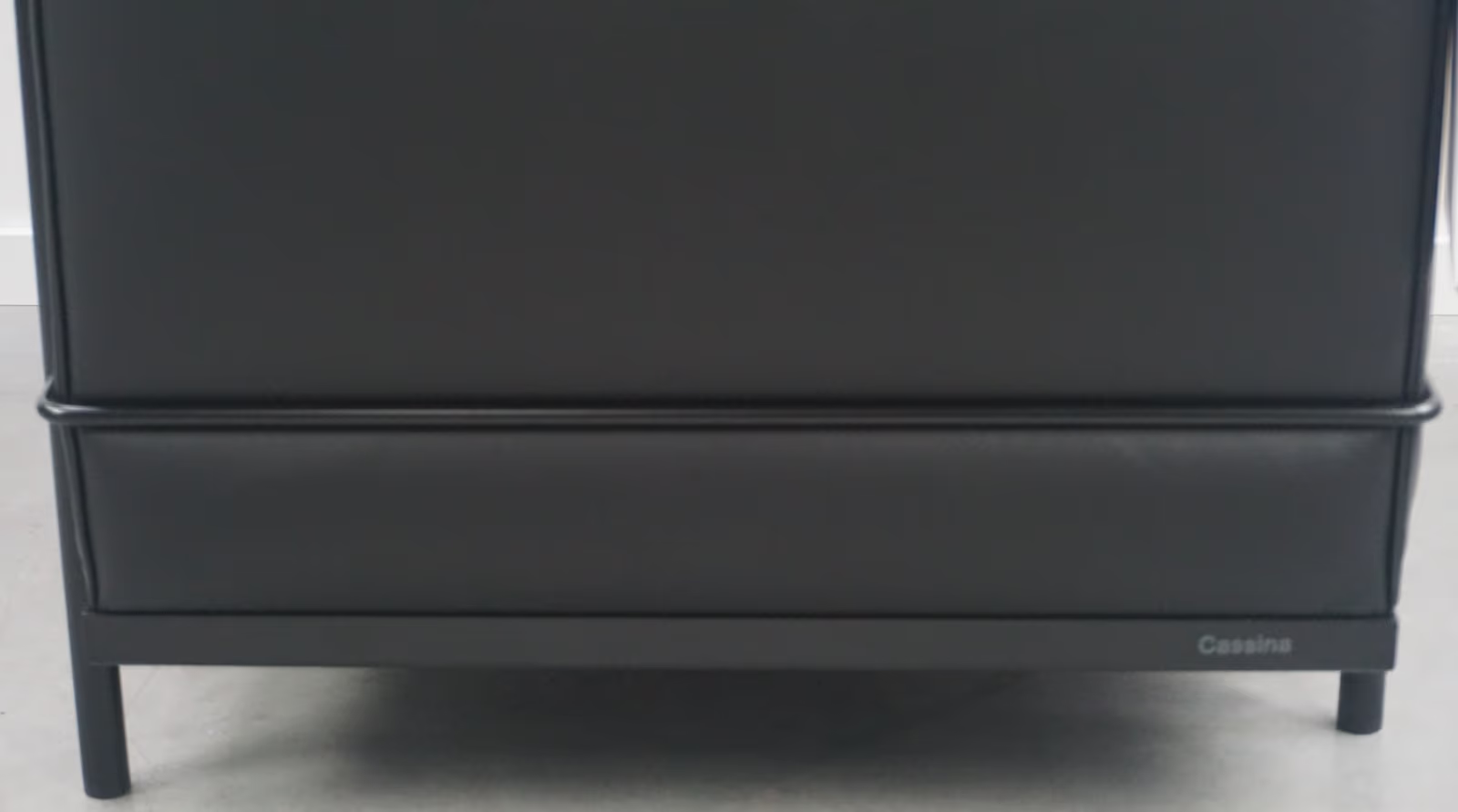 Cassina LC2 Design Sessel | Schwarz | Leder | Neu