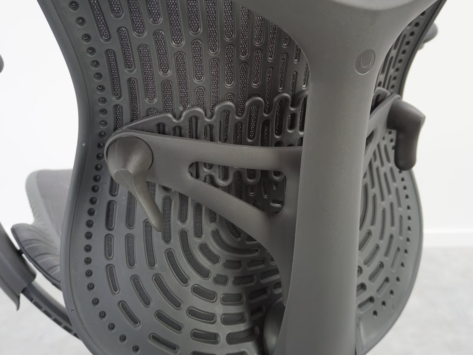 Herman Miller Mirra 2 Bürodrehstuhl | Graphit | Schwarz