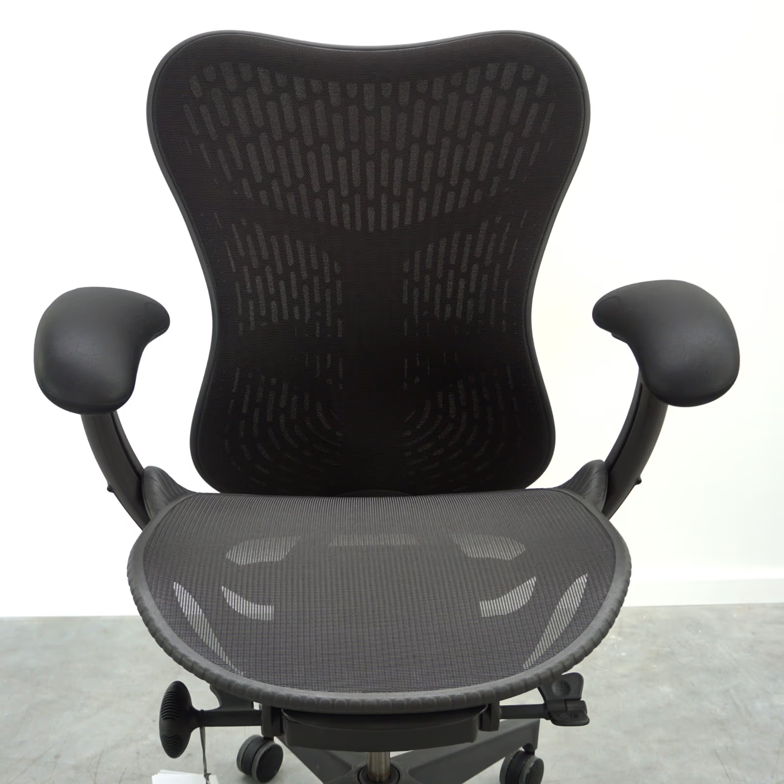 Herman Miller Mirra 2 Bürodrehstuhl | Graphit | Schwarz