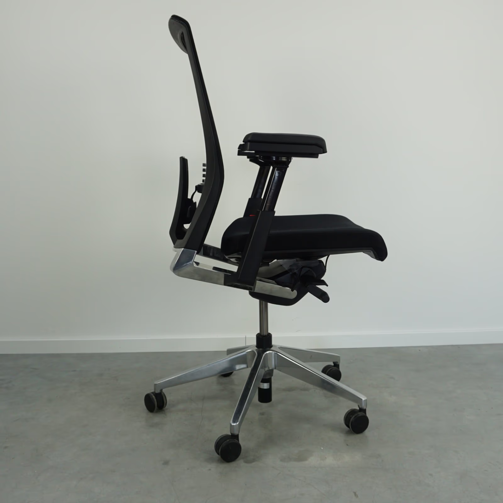 Haworth Comforto 62 Bürodrehstuhl | Schwarz | Chrom