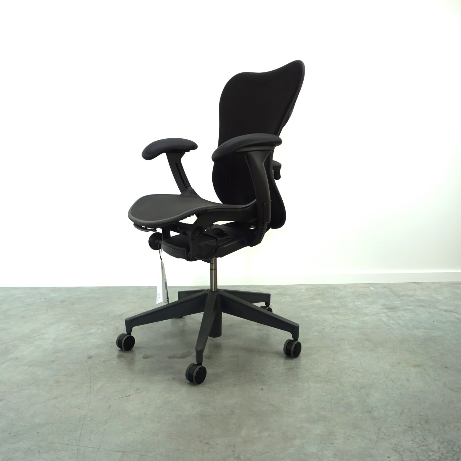 Herman Miller Mirra 2 Bürodrehstuhl | Graphit | Schwarz