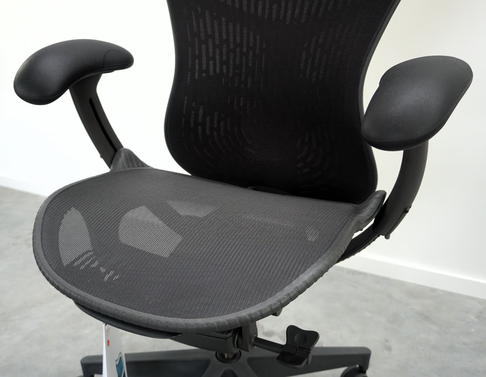 Herman Miller Mirra 2 Bürodrehstuhl | Graphit | Schwarz