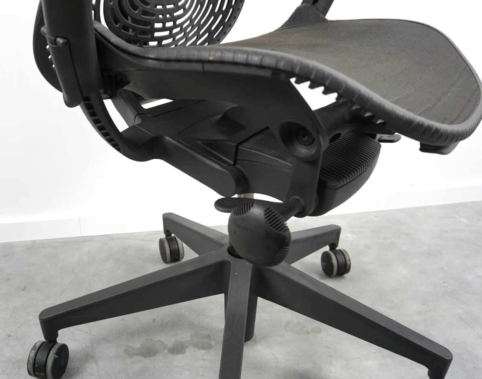 Herman Miller Mirra 2 Bürodrehstuhl | Graphit