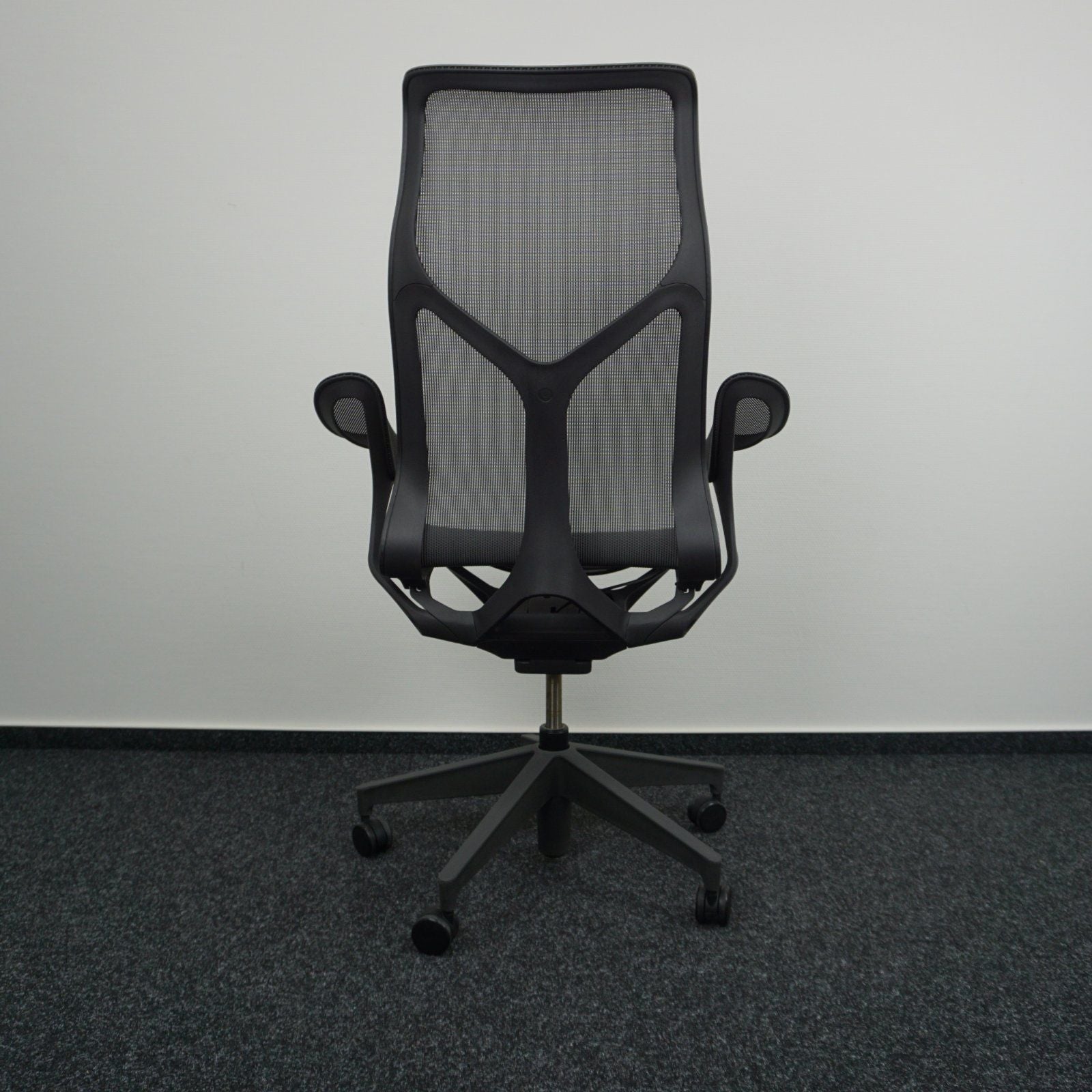 Herman Miller Cosm Bürodrehstuhl Graphit Rückenansicht