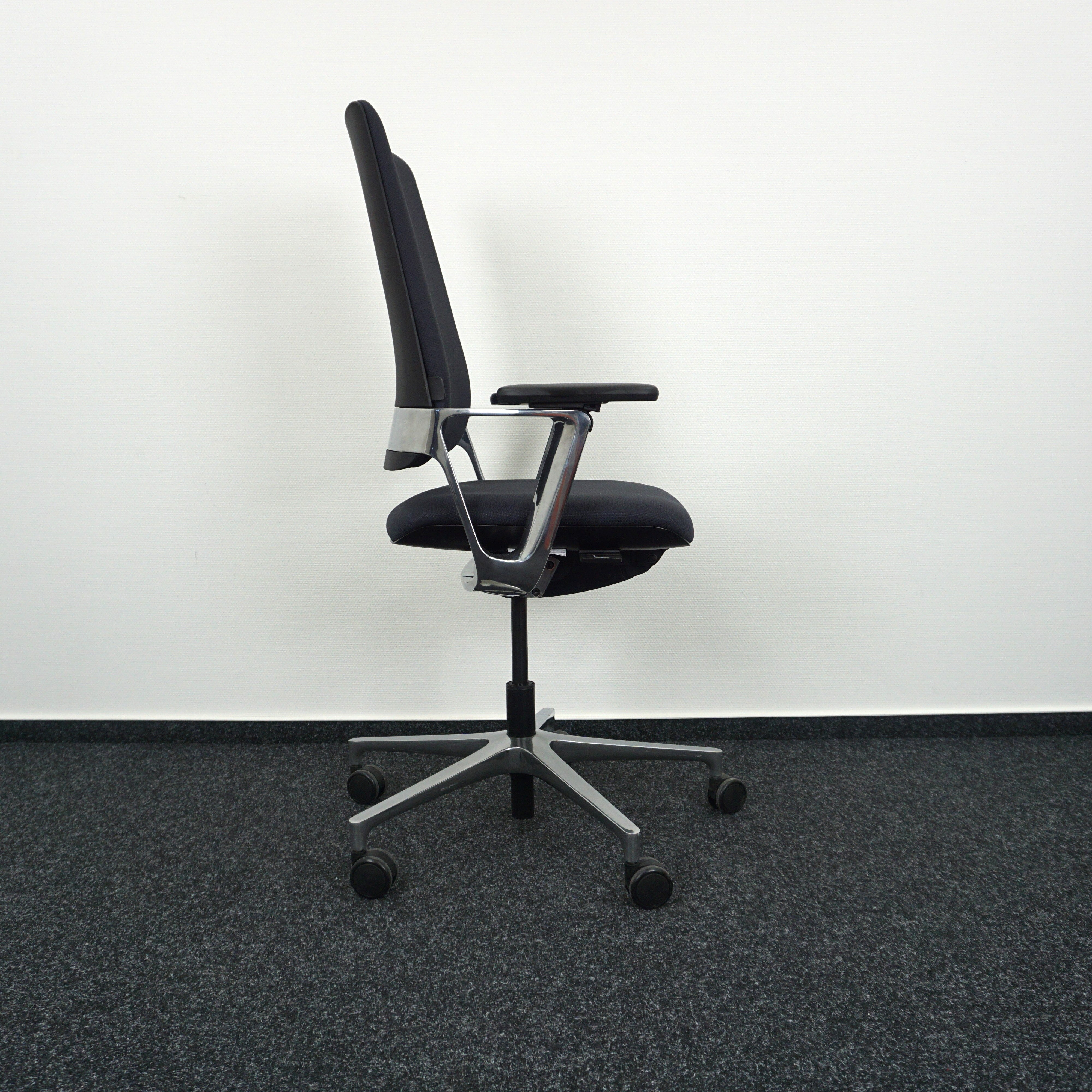 Klöber Connex2 CNX98 Bürodrehstuhl Dunkelgrau Seitenansicht