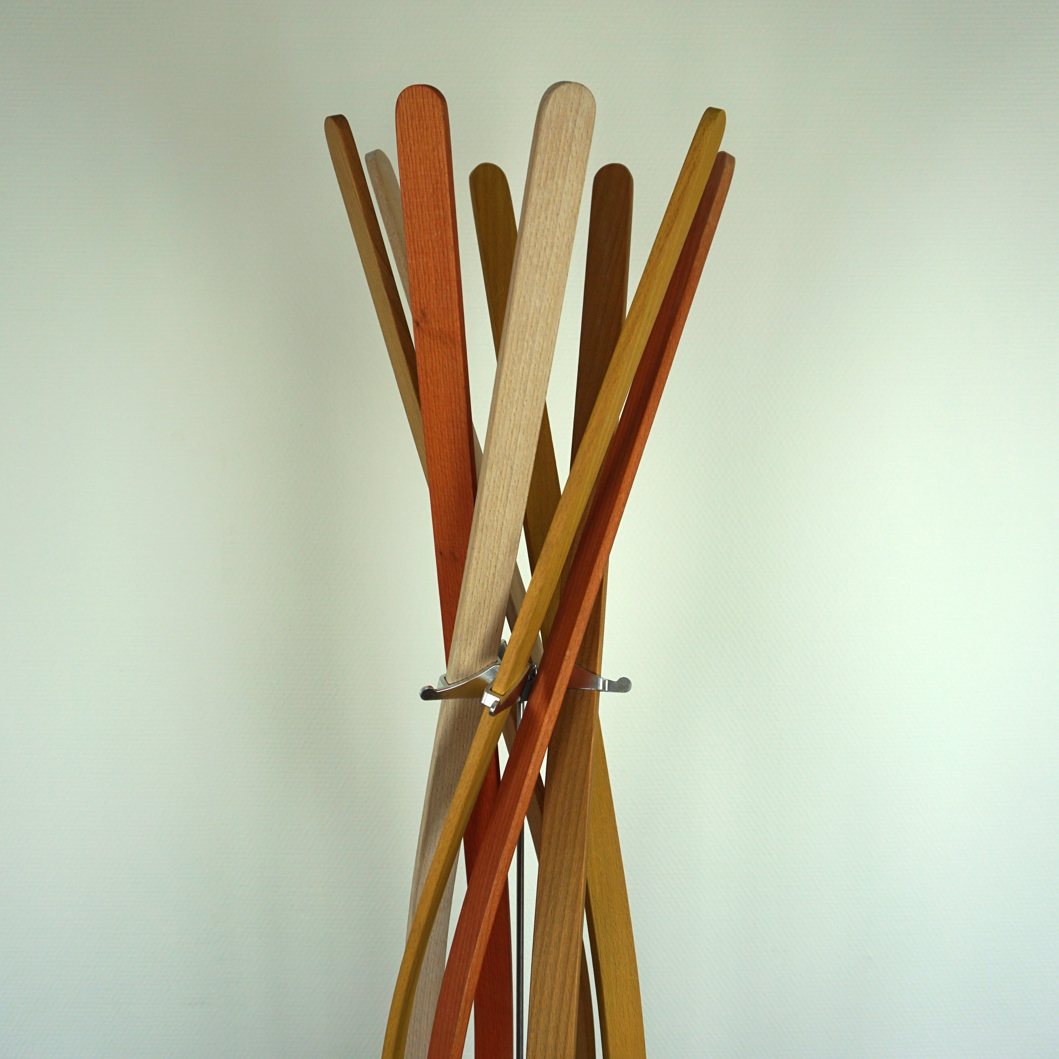 Casamania & Horm TWIST Garderobenständer | Holz | 170 cm