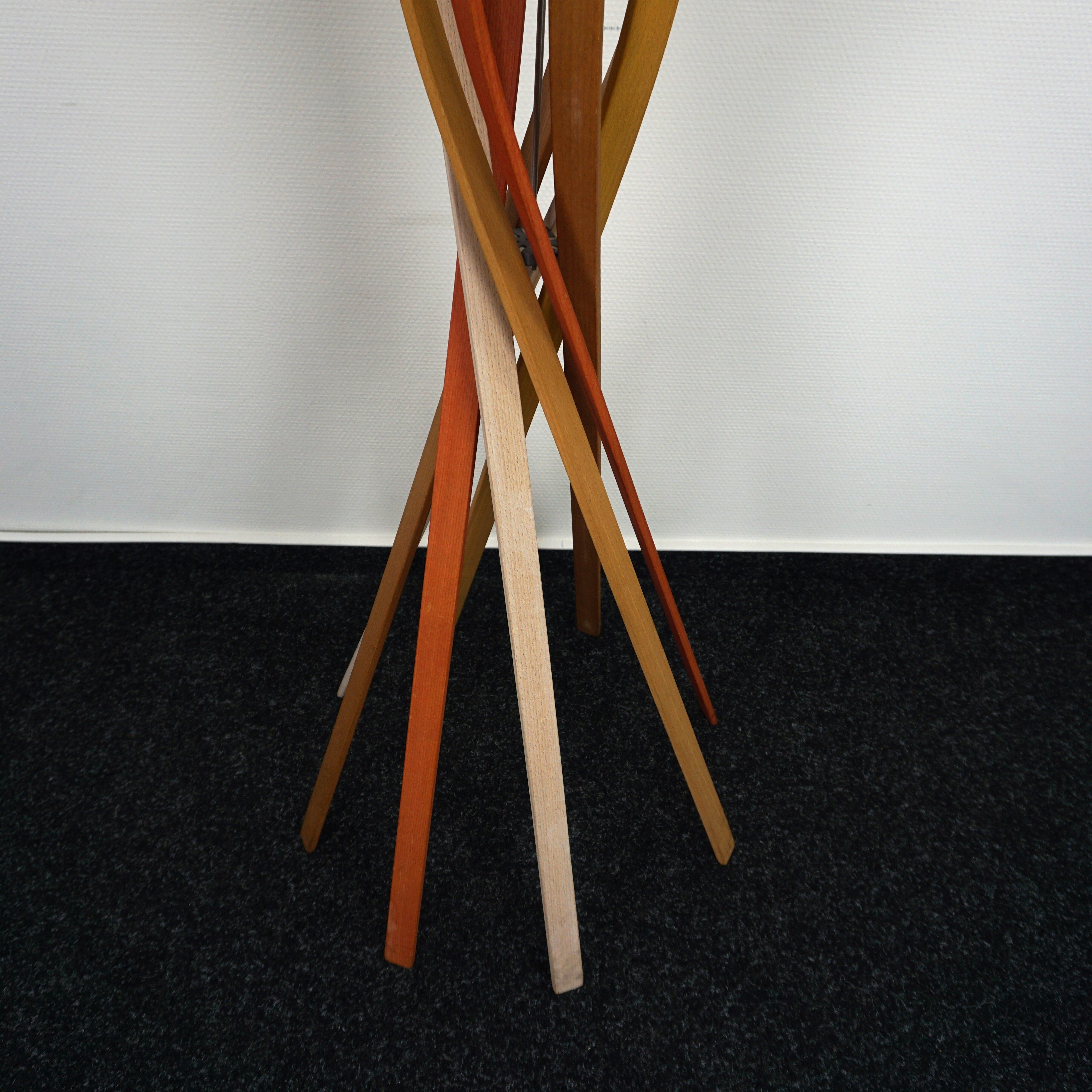 Casamania & Horm TWIST Garderobenständer | Holz | 170 cm