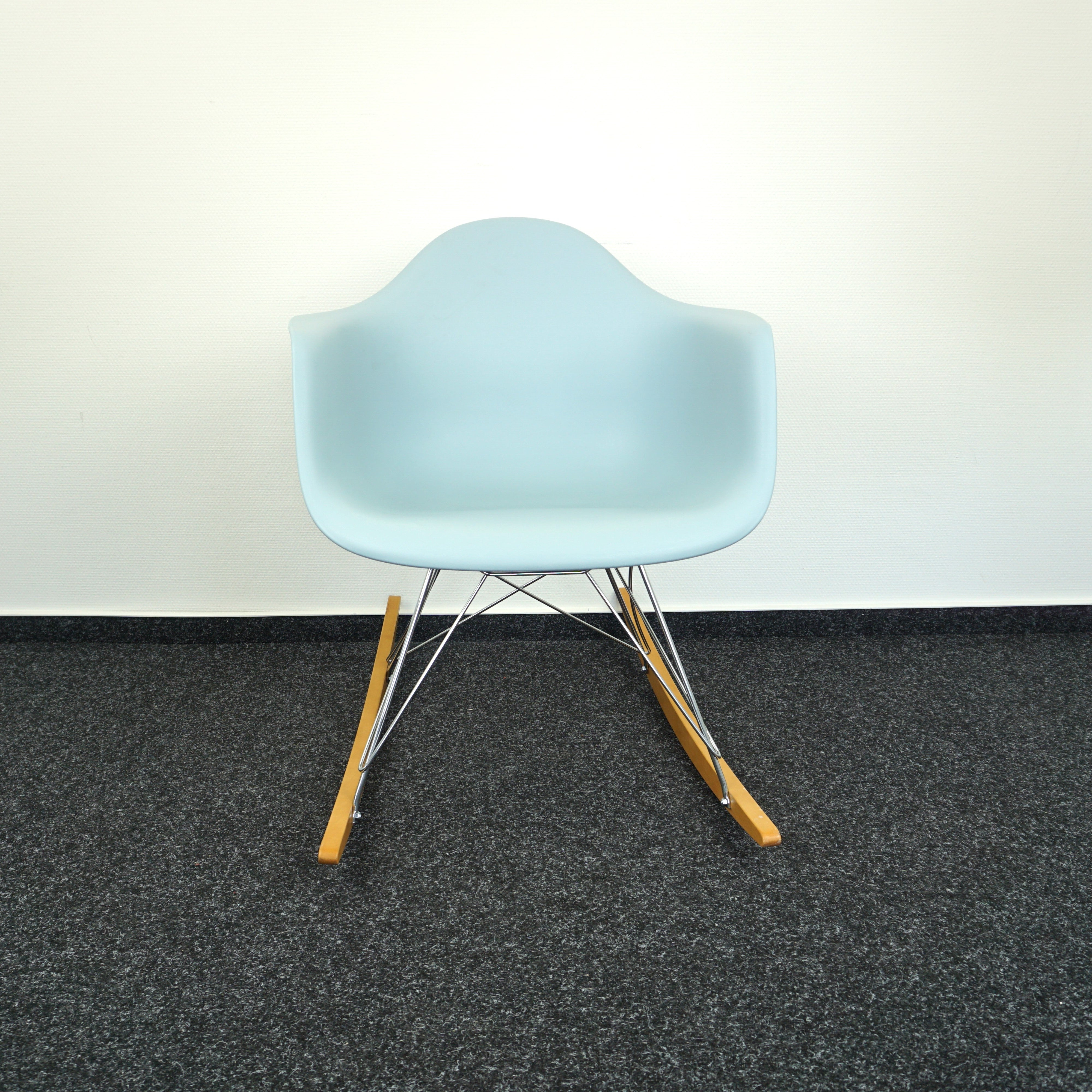 Vitra Eames Plastic Armchair RAR Design Schaukelstuhl | Hellblau
