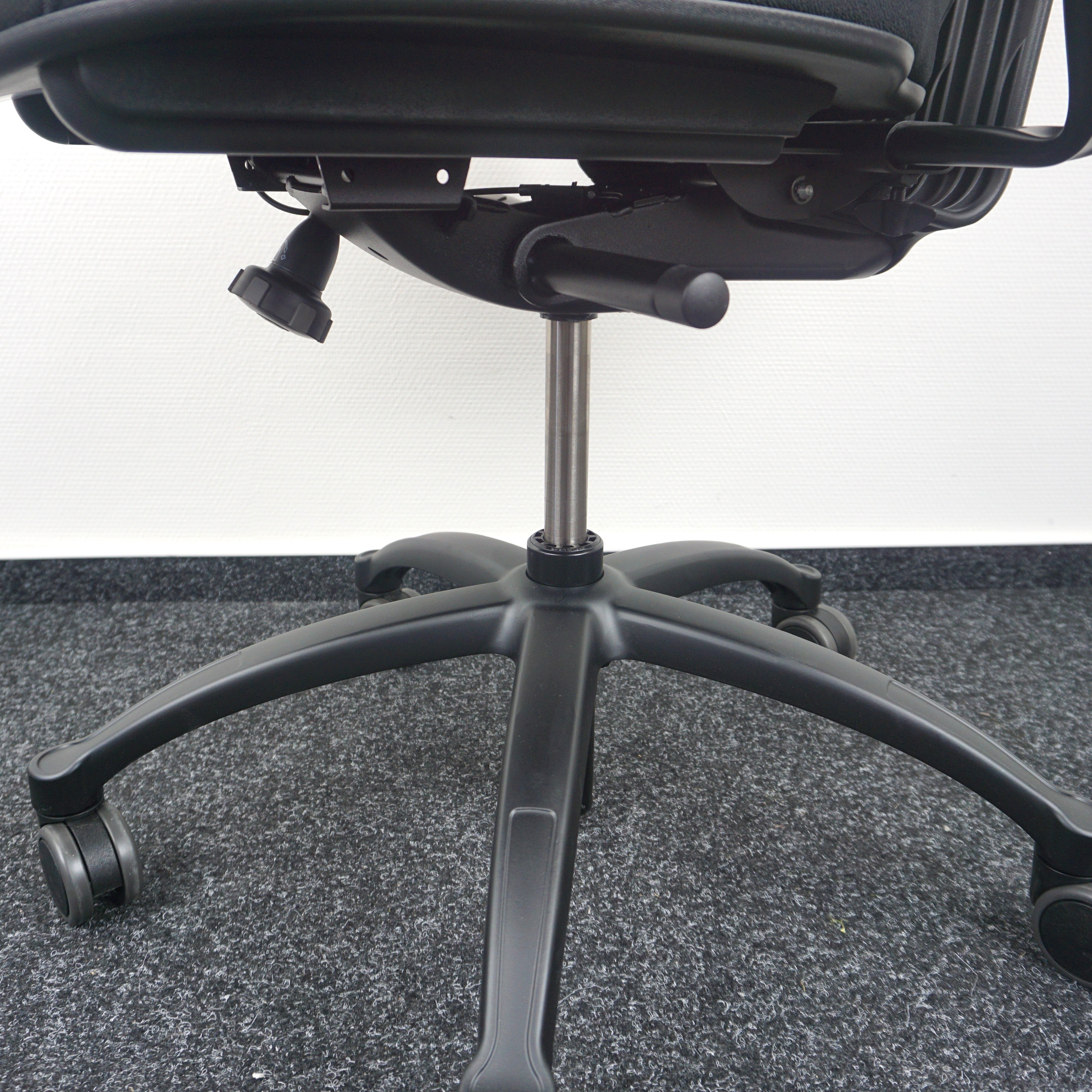 RH Extend 100 Ergonomischer Bürodrehstuhl Schwarz Fußdrehkreuz