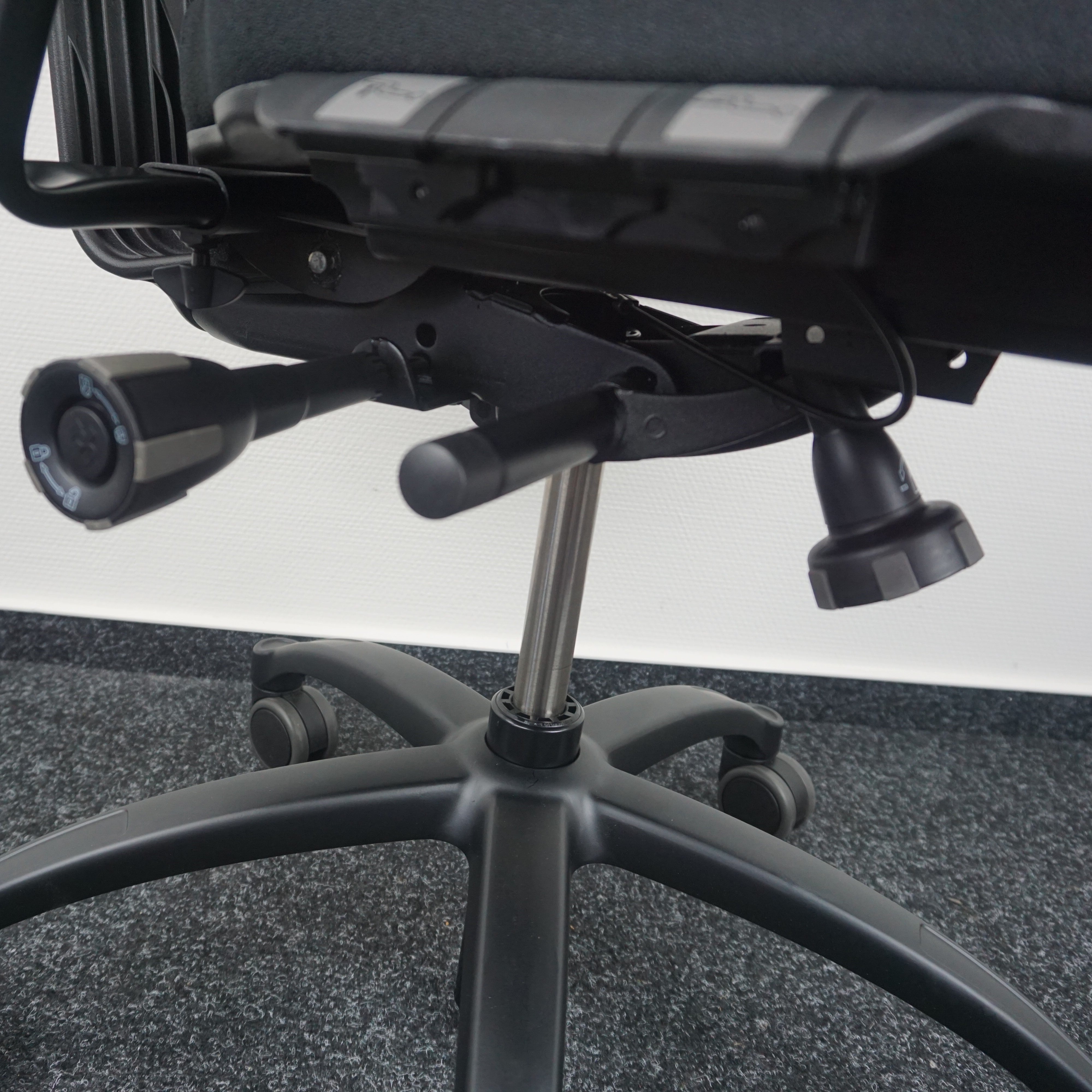 RH Extend 100 Ergonomischer Bürodrehstuhl Schwarz Verstellungsoptionen