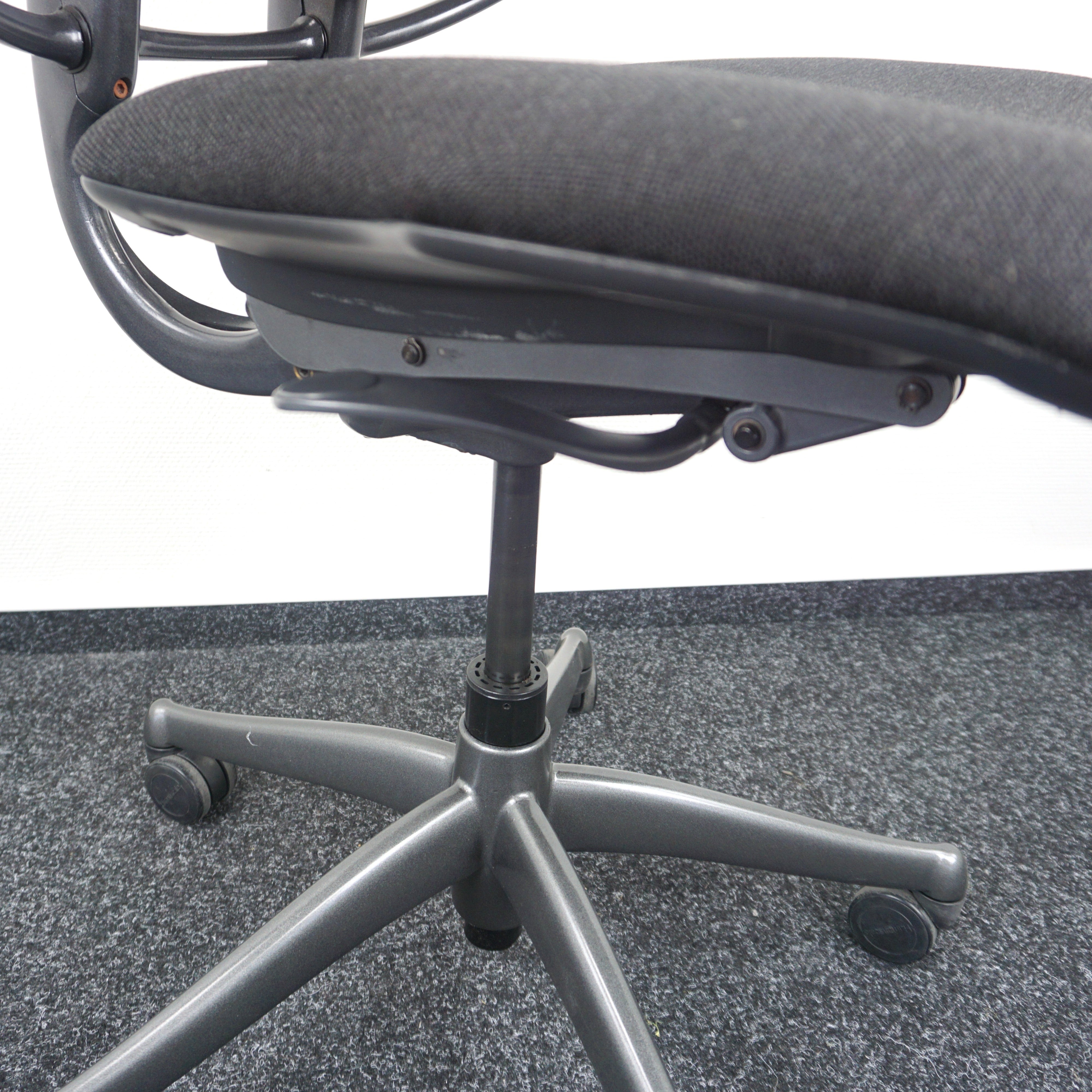 Humanscale Freedom Bürostuhl Dunkelgrau Verstellungsoptionen