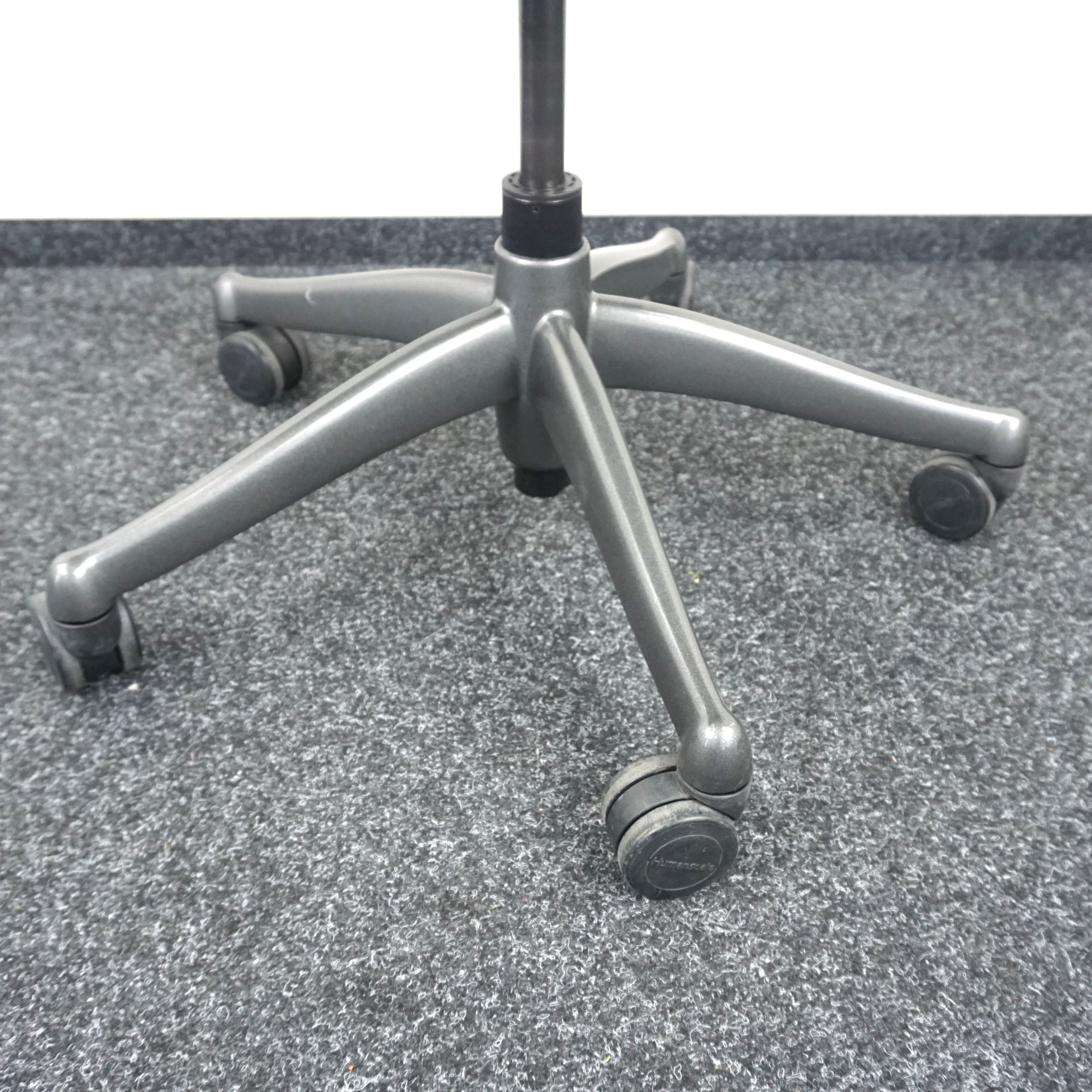 Humanscale Freedom Bürostuhl Fußdrehkreuz Grau