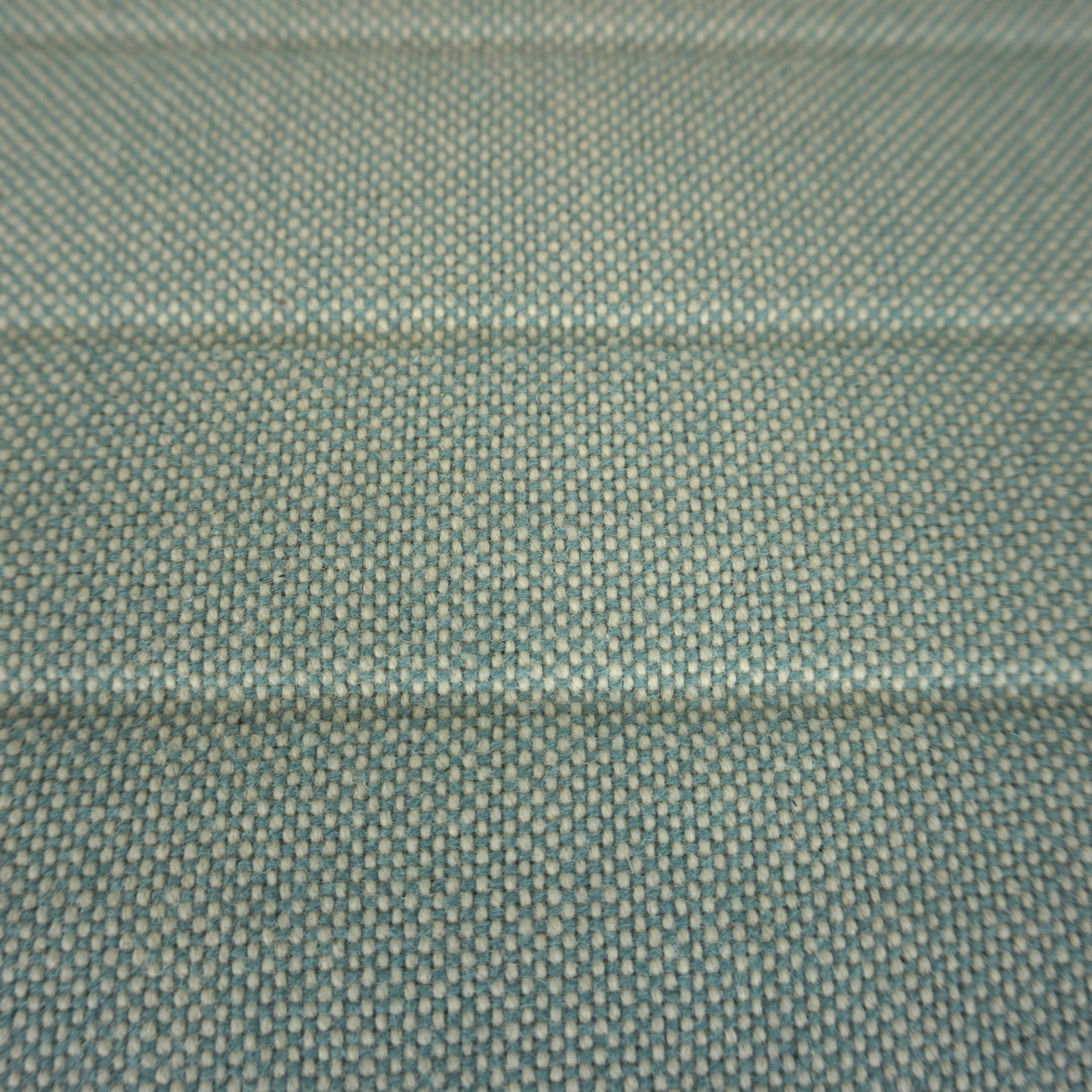 Vitra Aluminium Chair EA 117 Designstuhl Hellblau