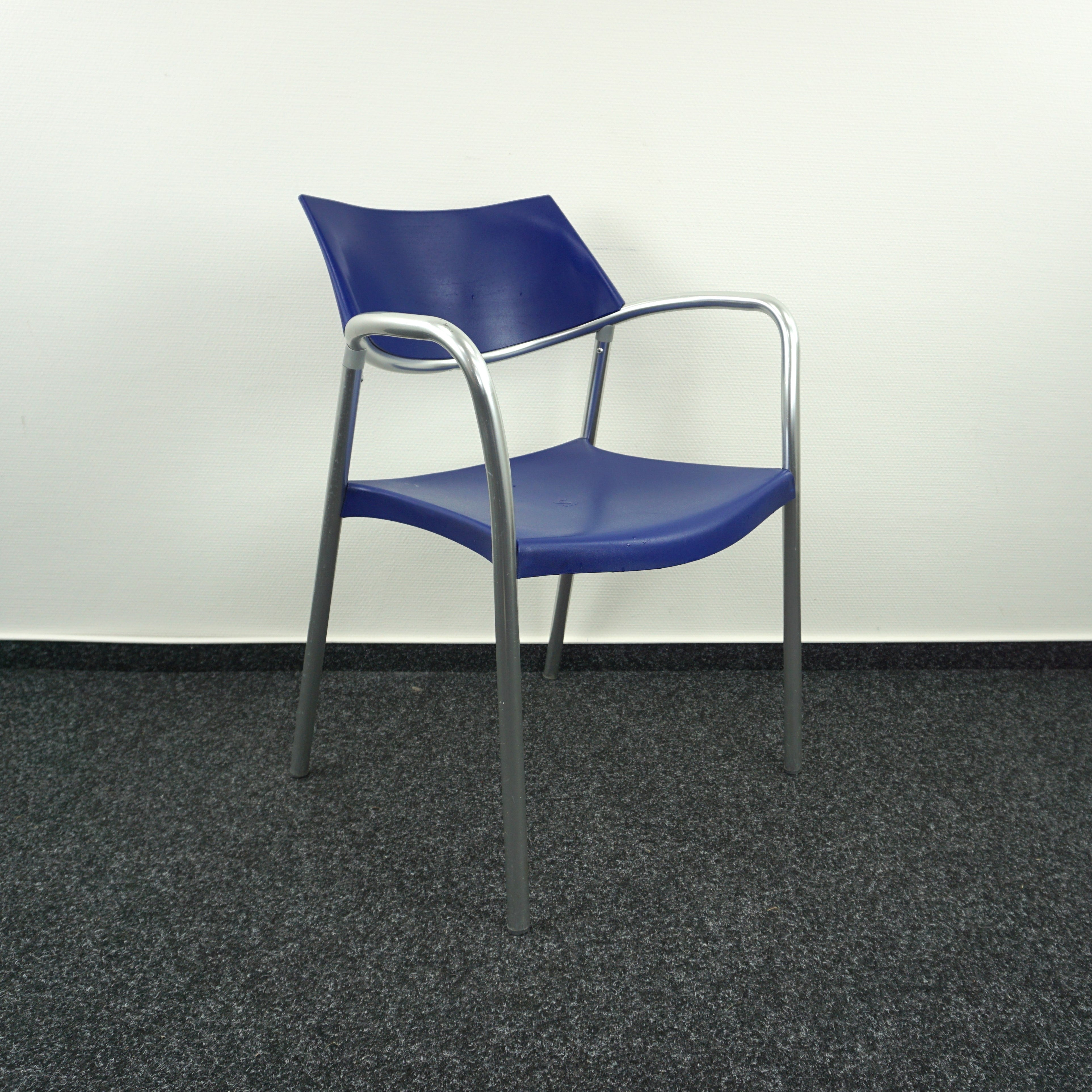 Amat Splash Chair Konferenzstuhl Dunkelblau