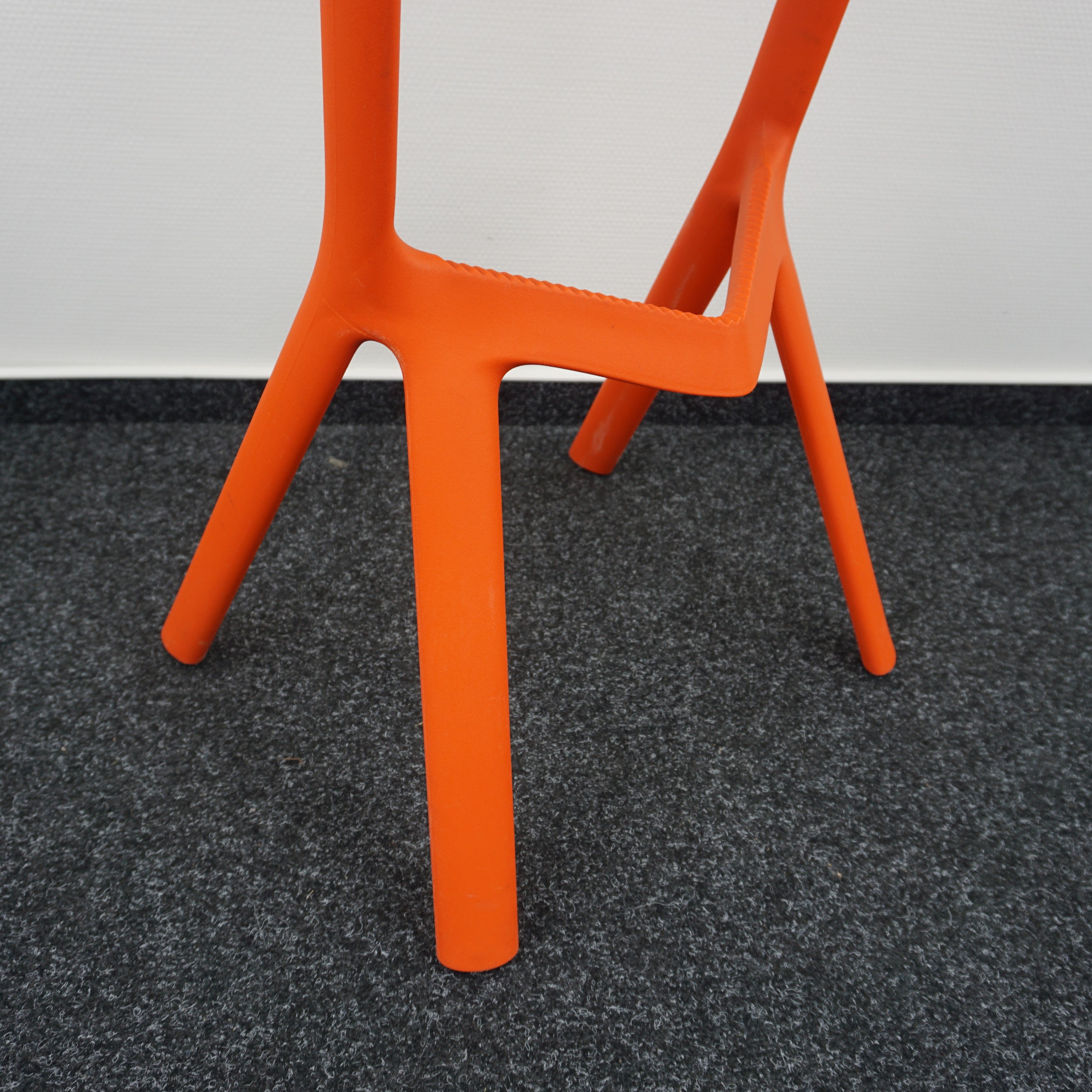 Plank Miura Barhocker Orange Gestell