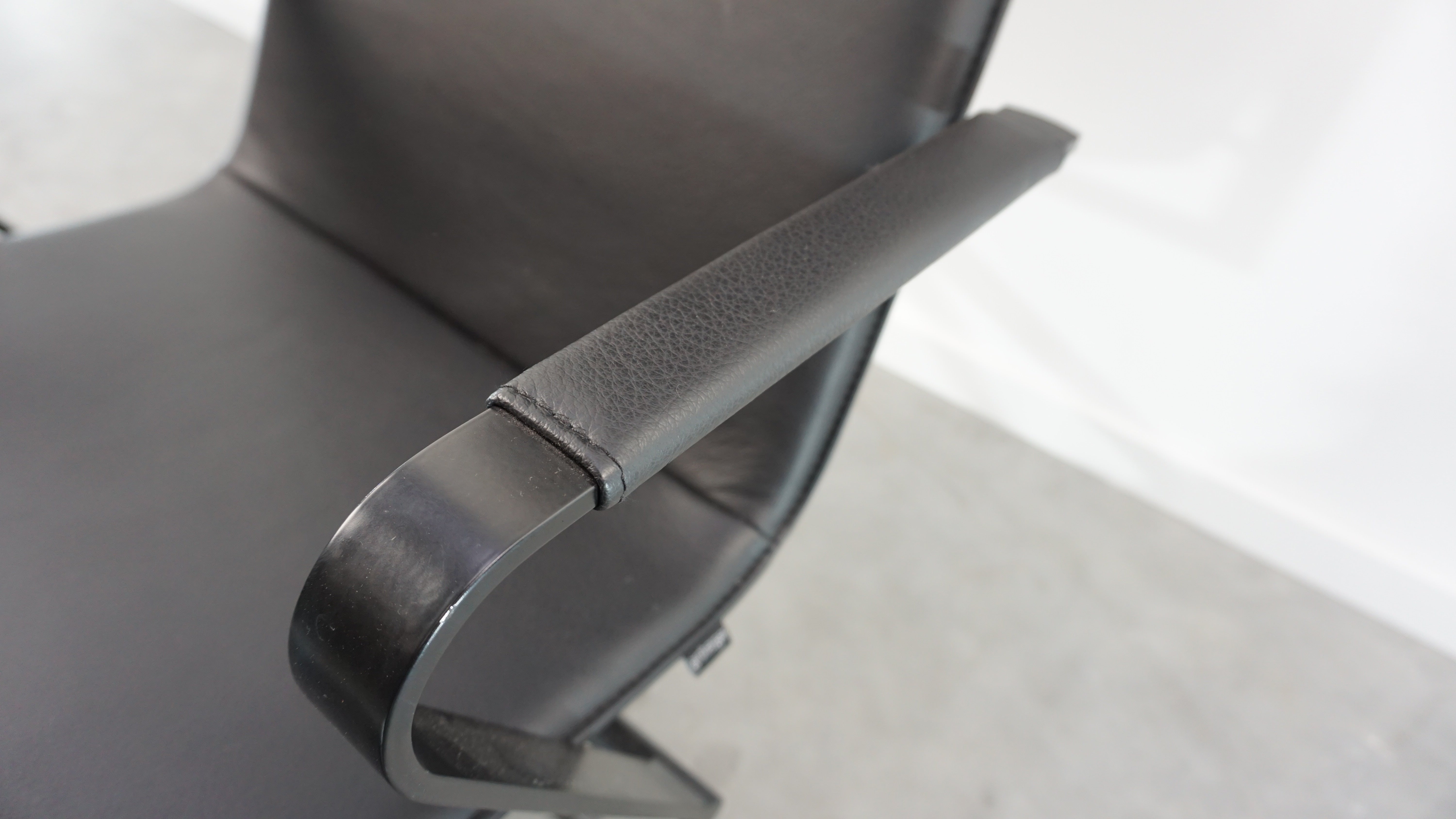 Girsberger Jack Lounge Sessel | Leder | Schwarz