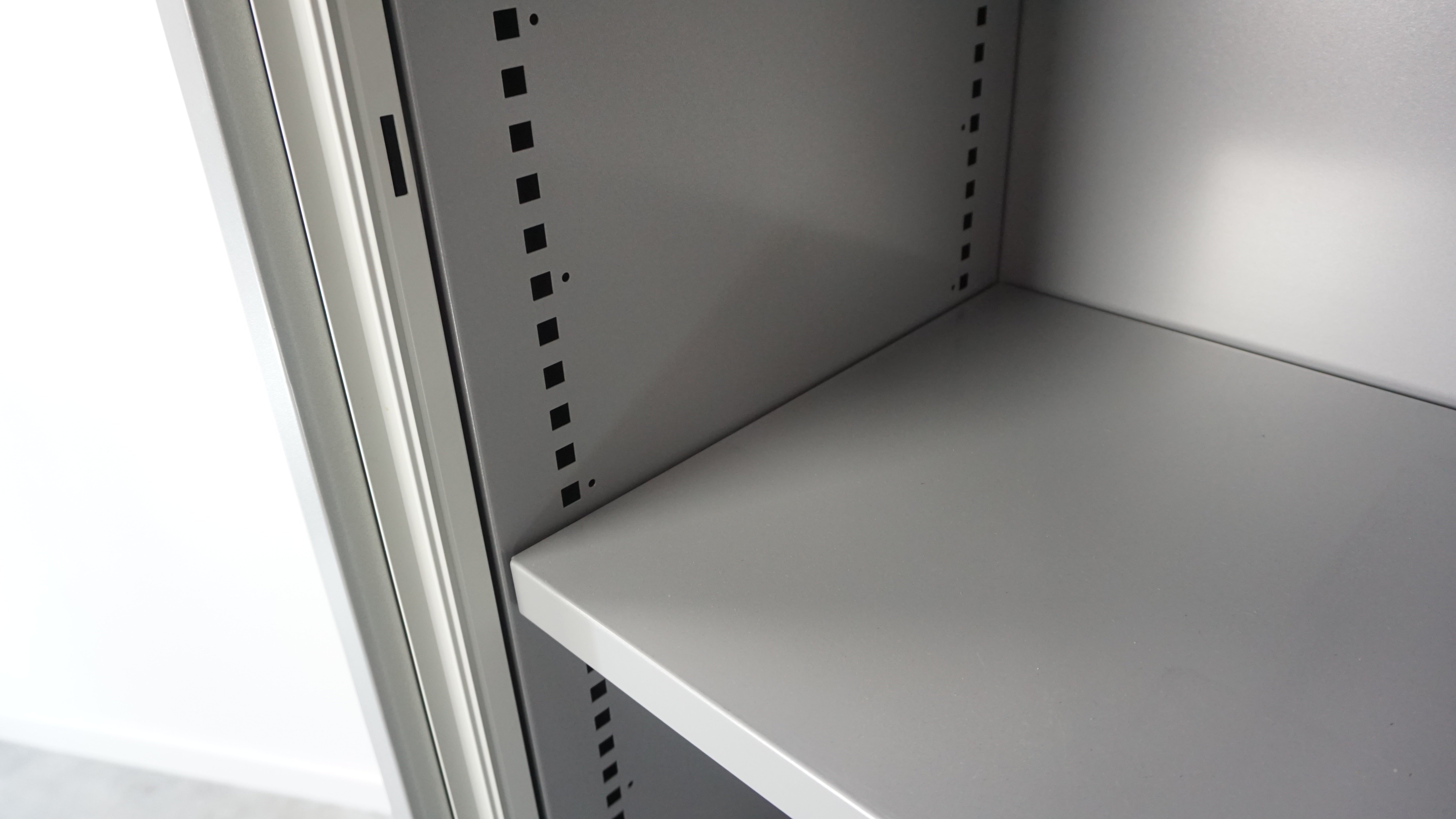 Jalousieschrank | Aktenschrank | 134 x 120 x 45,5 cm | Grau