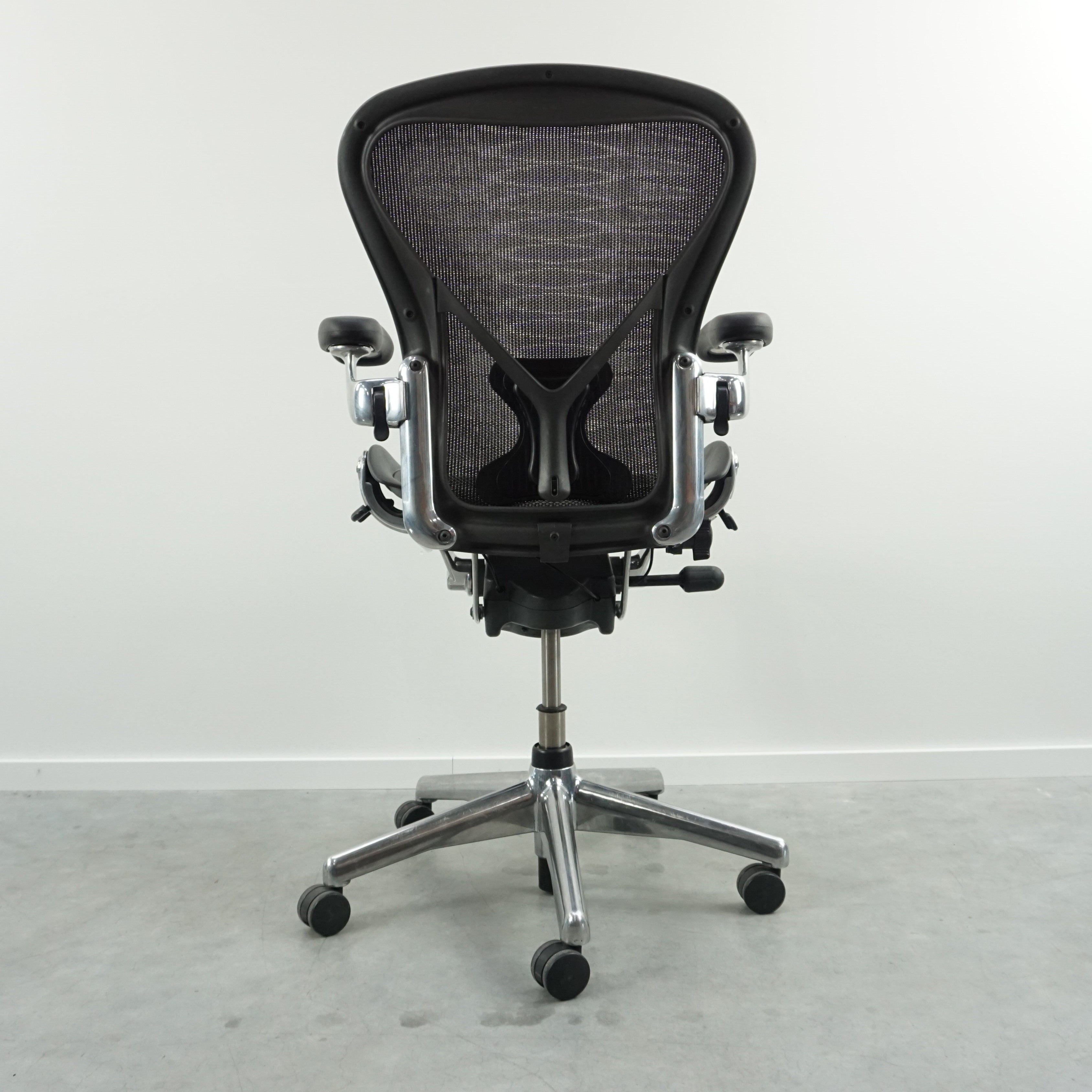Herman Miller Aeron Bürodrehstuhl | Größe B | Chrom