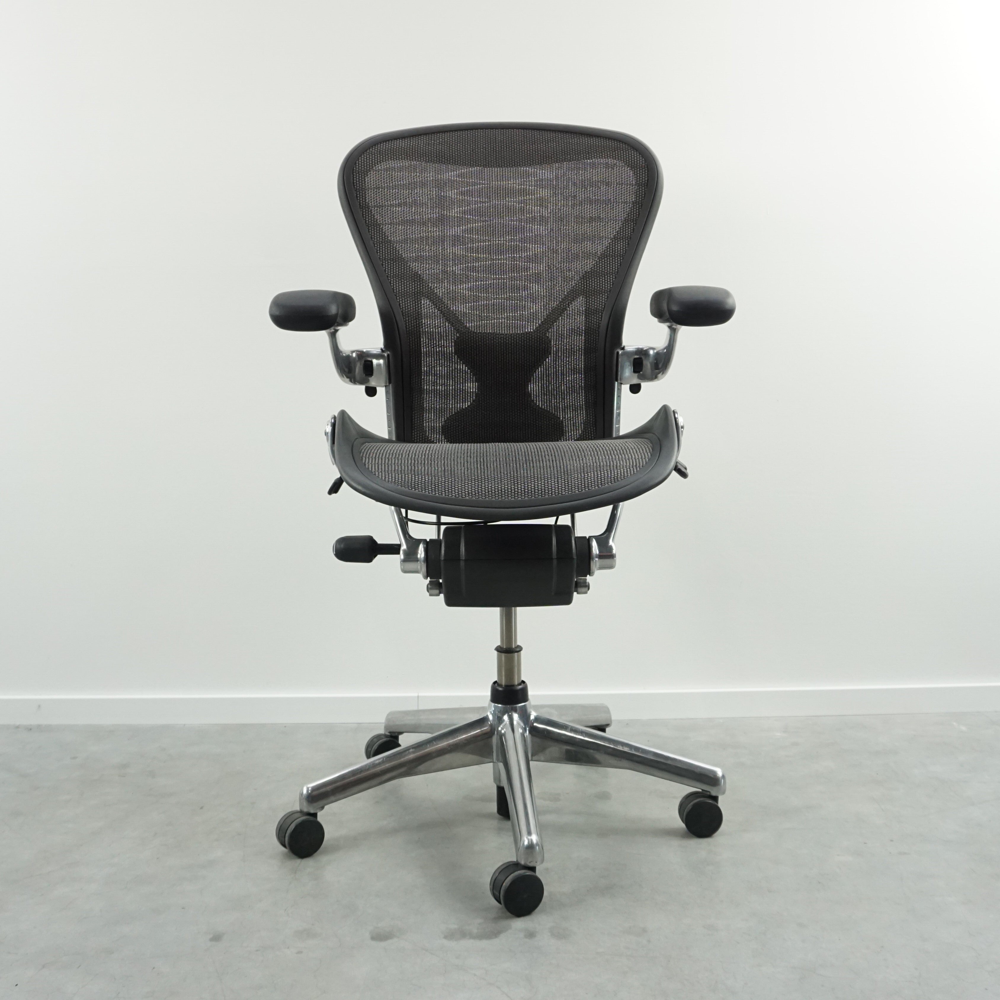 Herman Miller Aeron Bürodrehstuhl | Größe B | Chrom