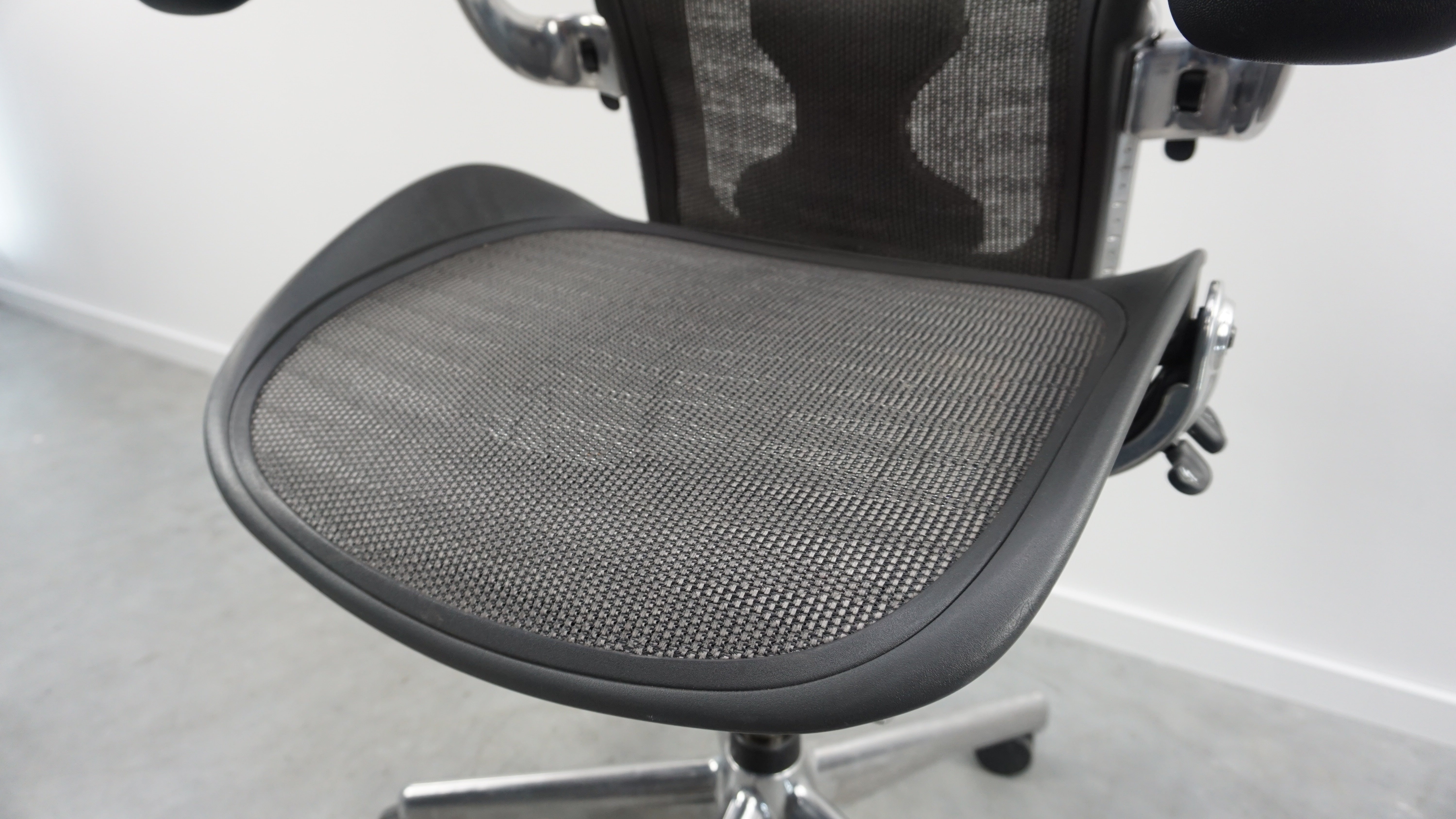 Herman Miller Aeron Bürodrehstuhl | Größe B | Chrom