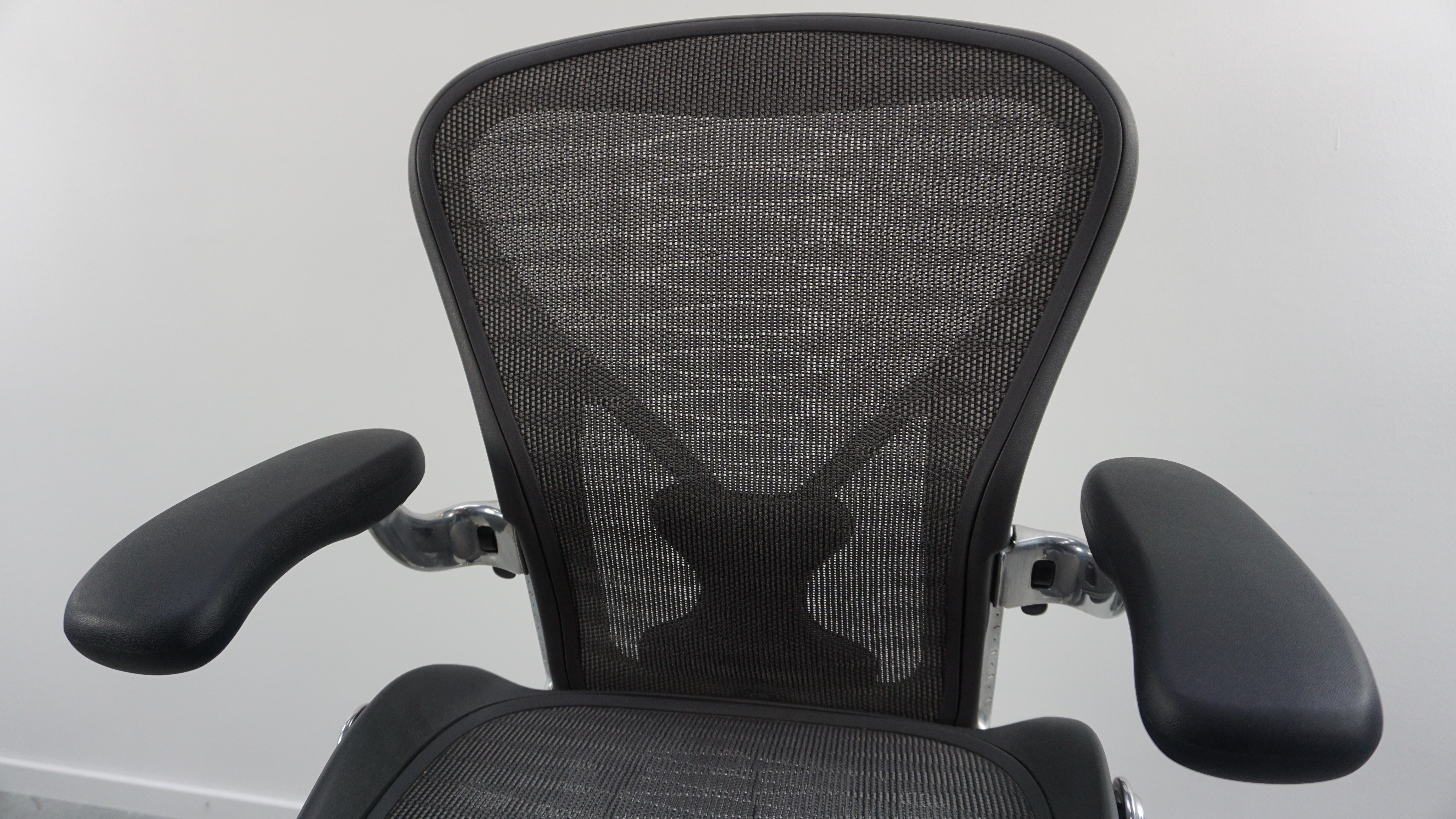 Herman Miller Aeron Bürodrehstuhl | Größe B | Chrom
