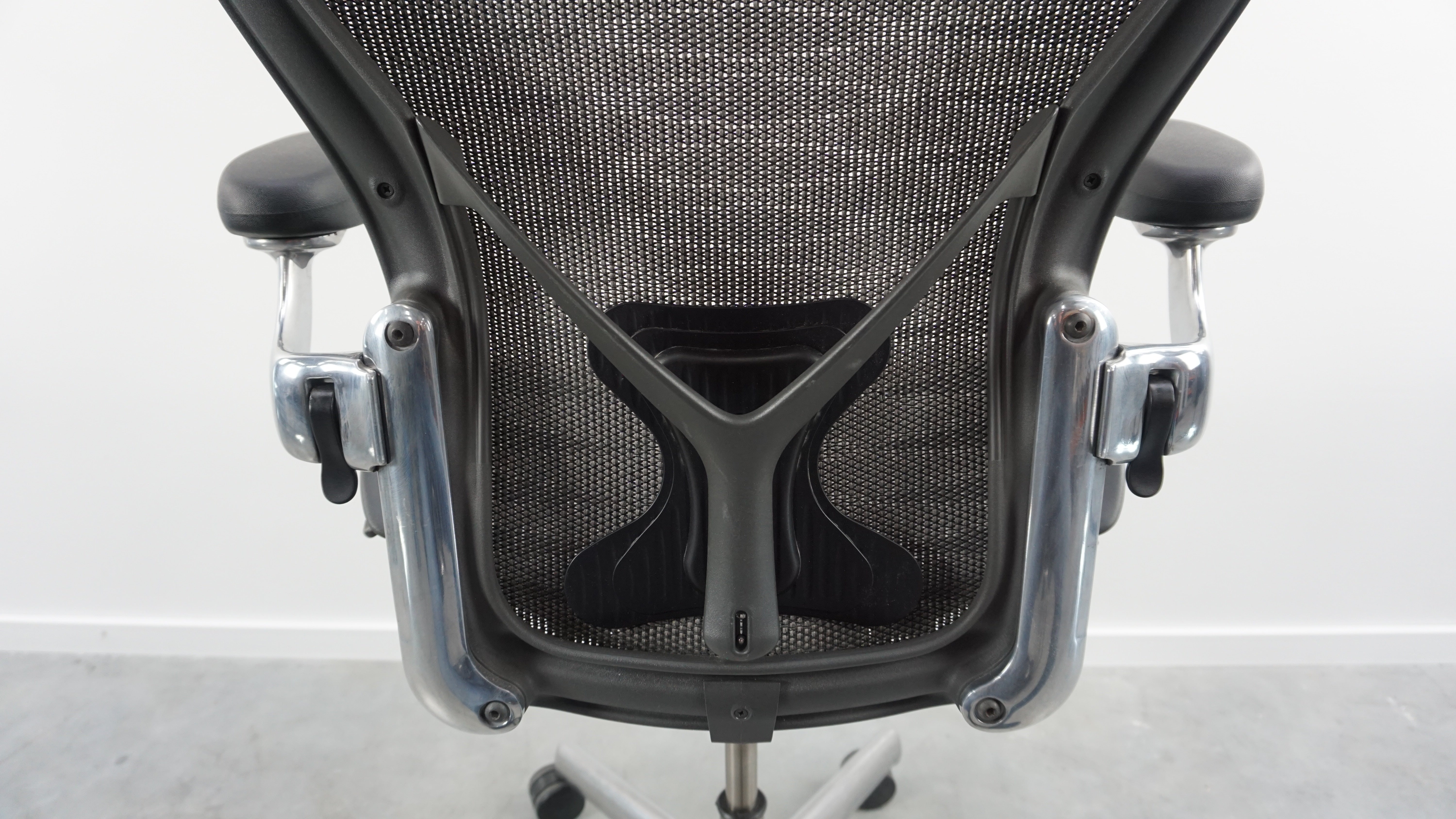 Herman Miller Aeron Bürodrehstuhl | Größe B | Chrom