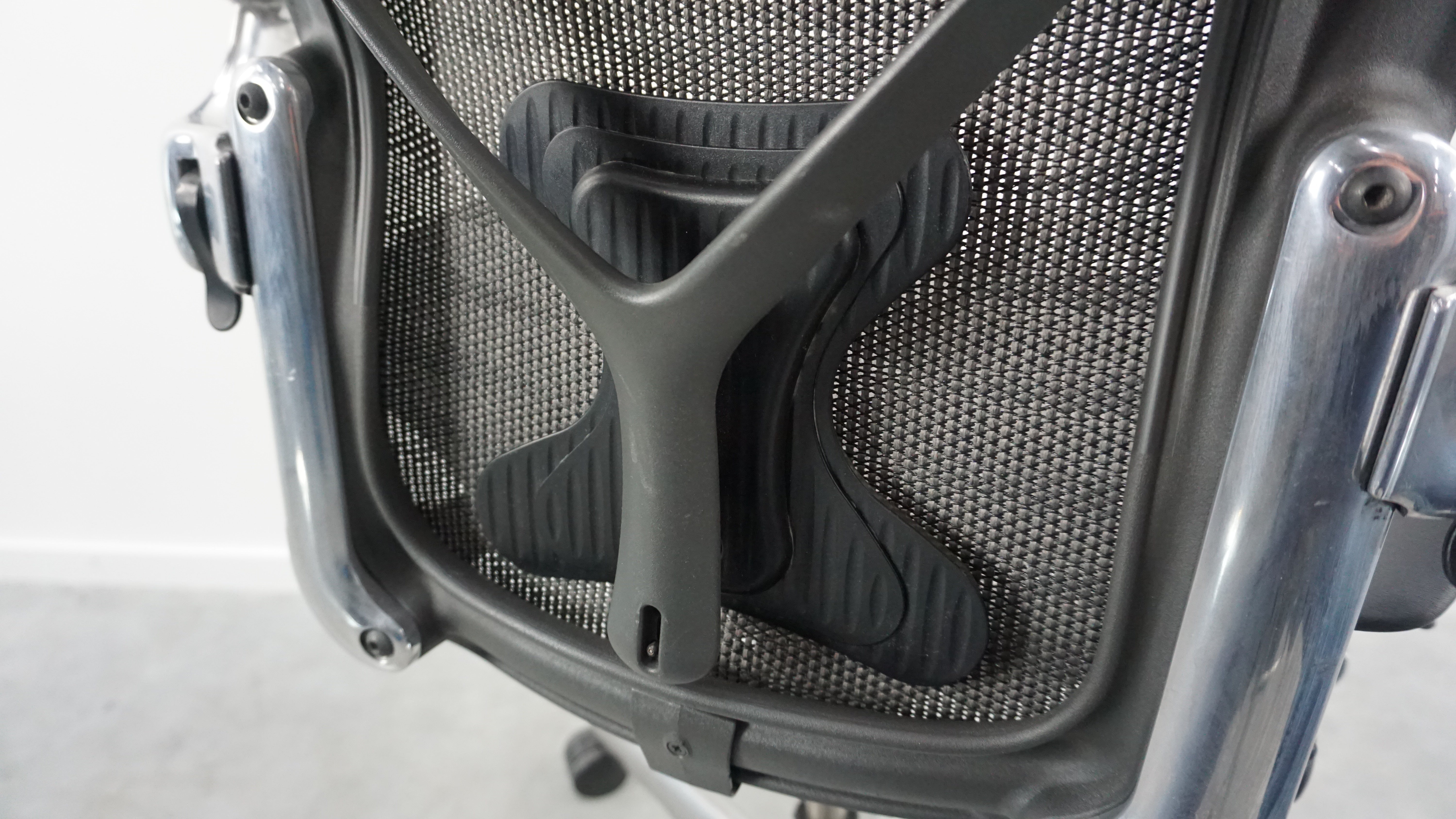Herman Miller Aeron Bürodrehstuhl | Größe B | Chrom