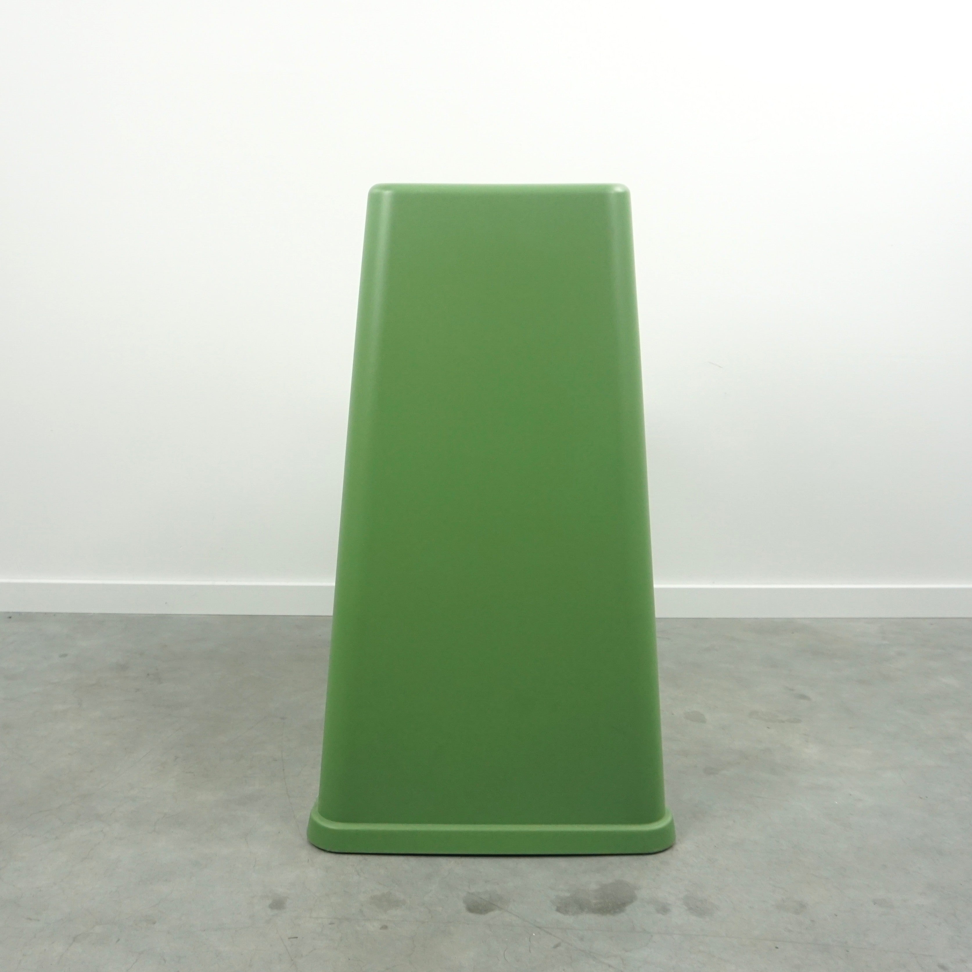 Vitra Stool-Tool Design Sitzhocker | Grün