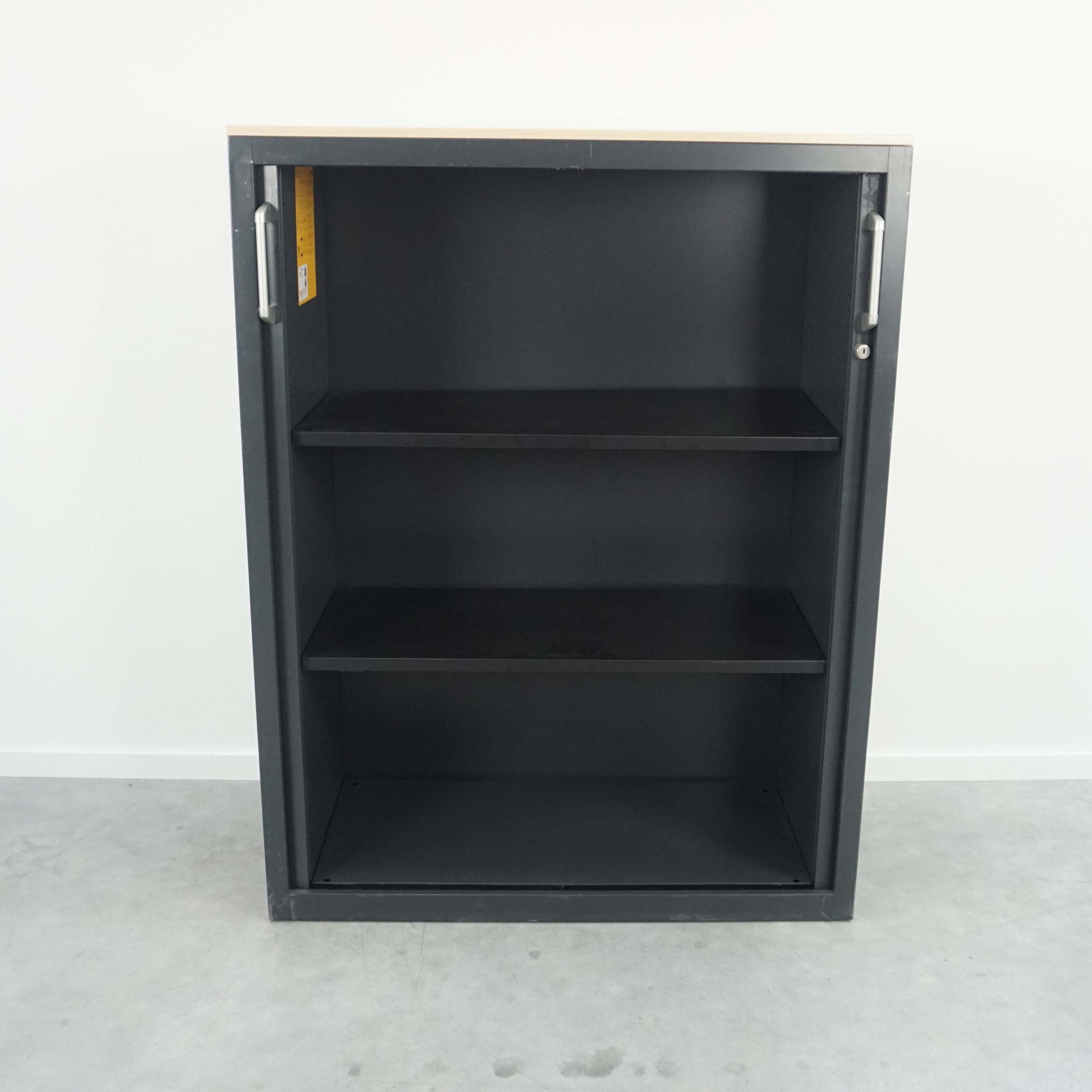 Steelcase Jalousieschrank | 130 x 100 x 43 cm | Schwarz | 3 OH