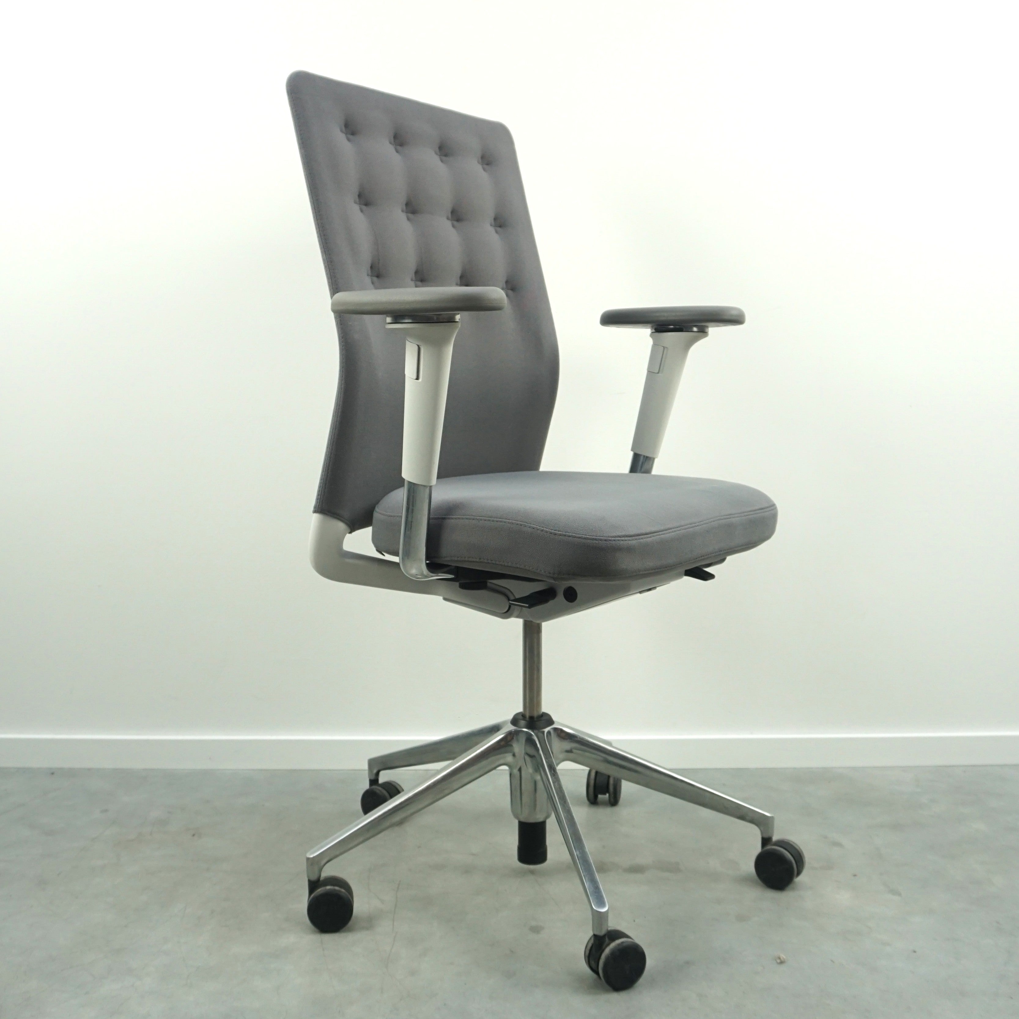 Vitra ID Trim Bürodrehstuhl | Grau
