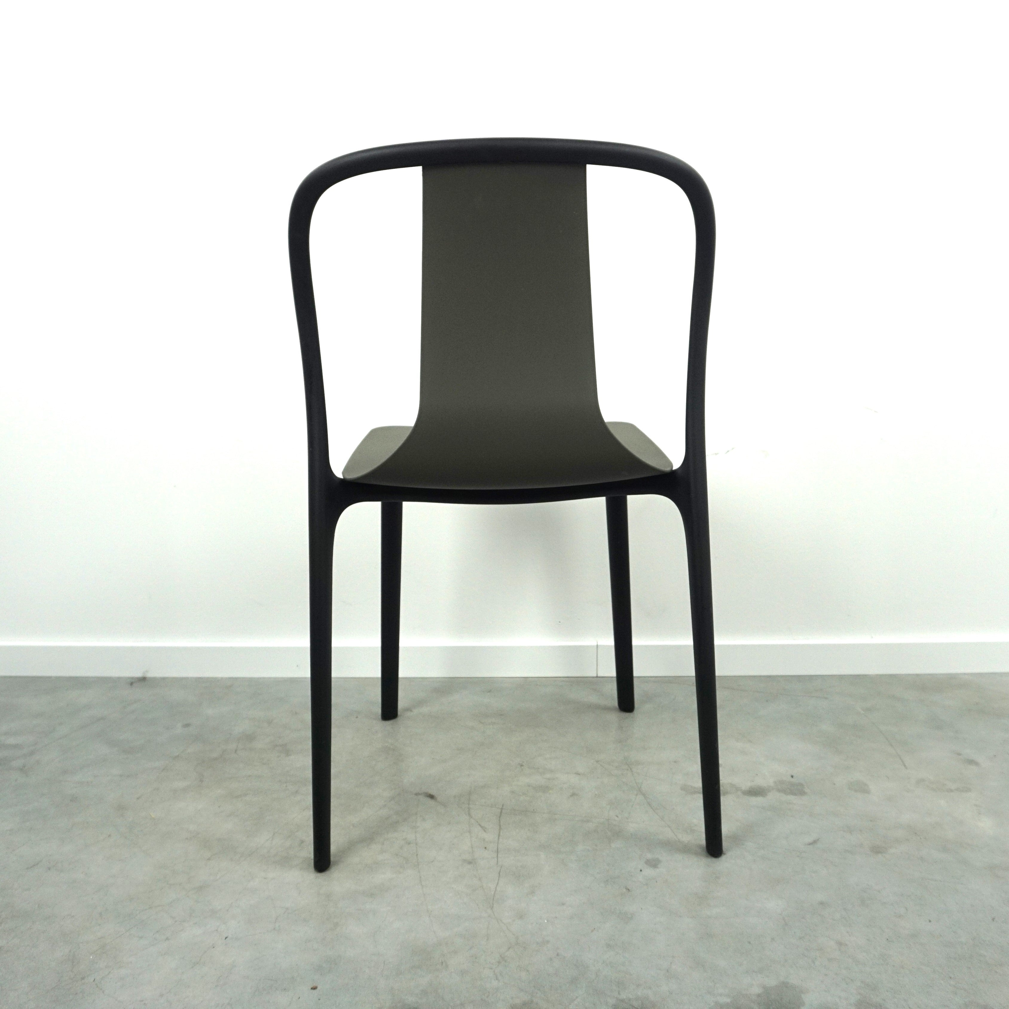 Vitra Belleville Esszimmerstuhl mit Armlehne | Grau
