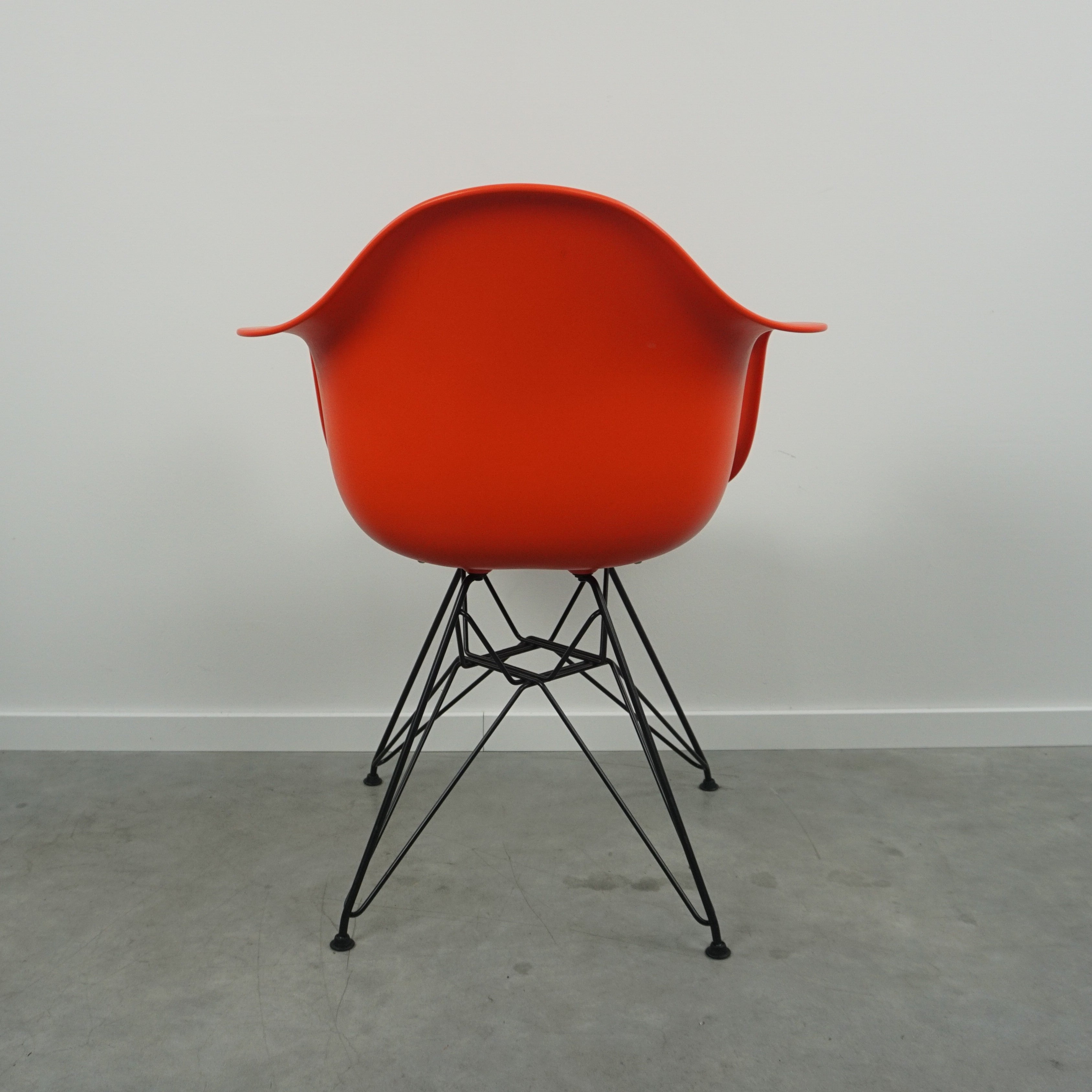 Vitra Eames Armchair DAR Design Stuhl | Rot | Schwarzes Untergestell