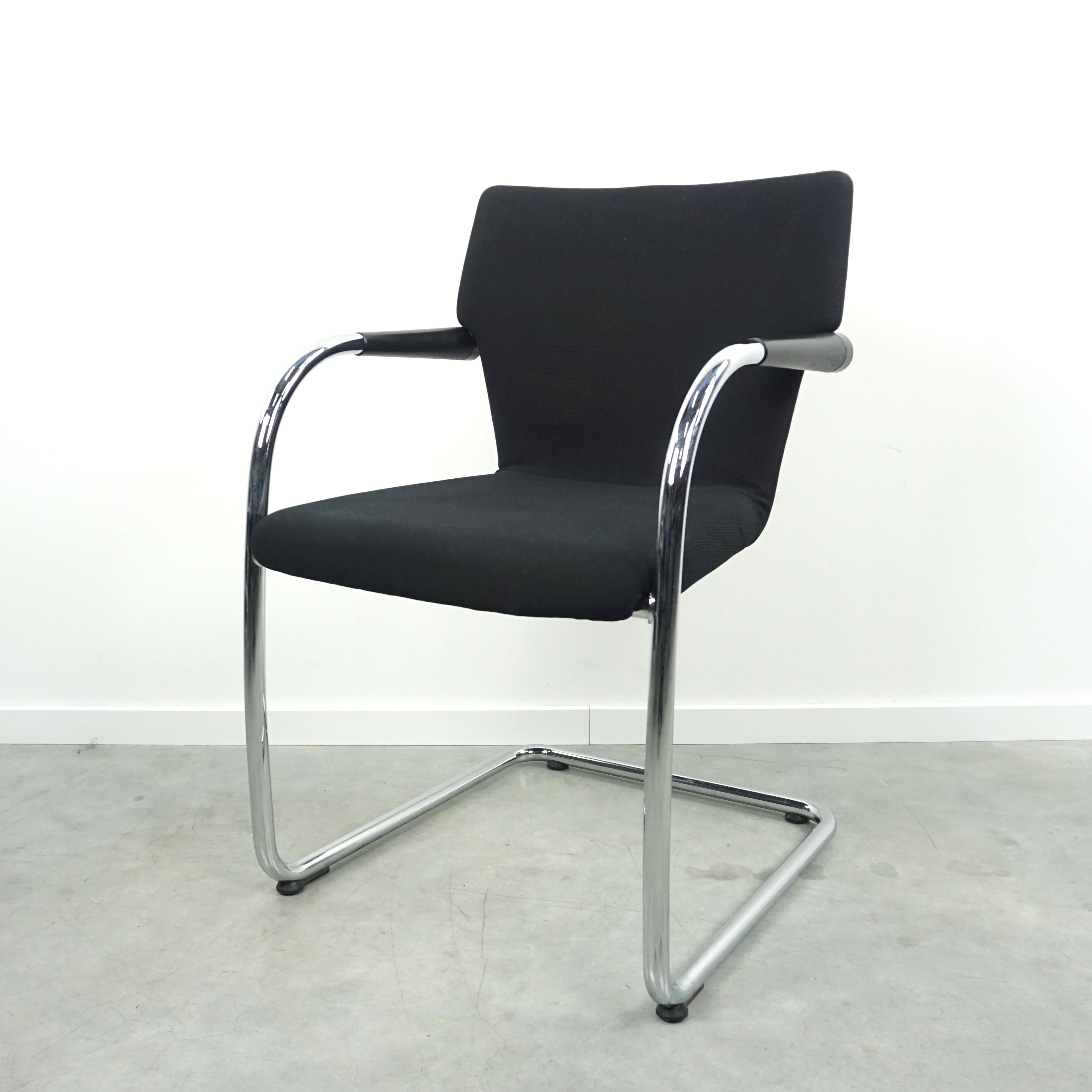 Vitra Visastripes Konferenzstuhl | Schwarz