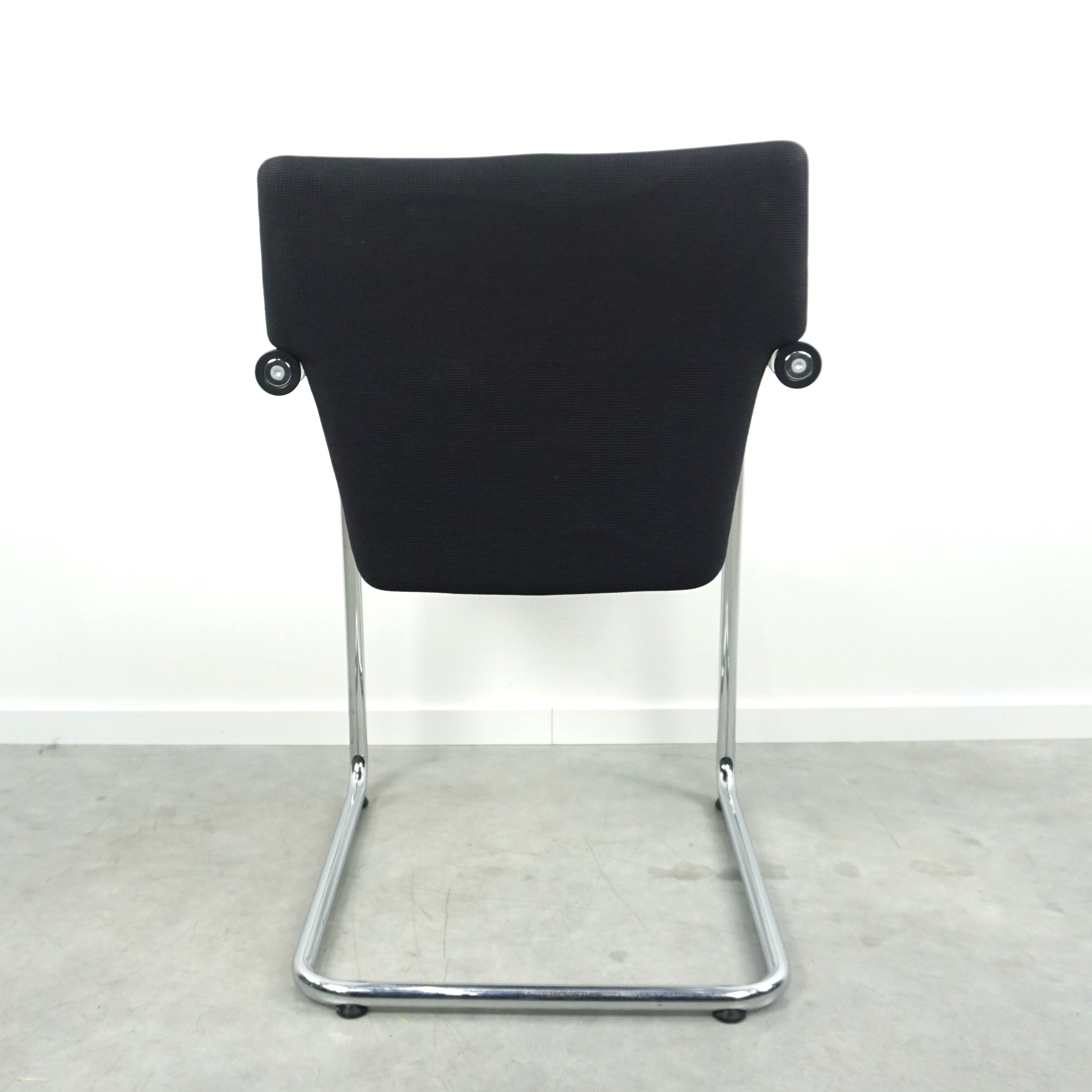 Vitra Visastripes Konferenzstuhl | Schwarz