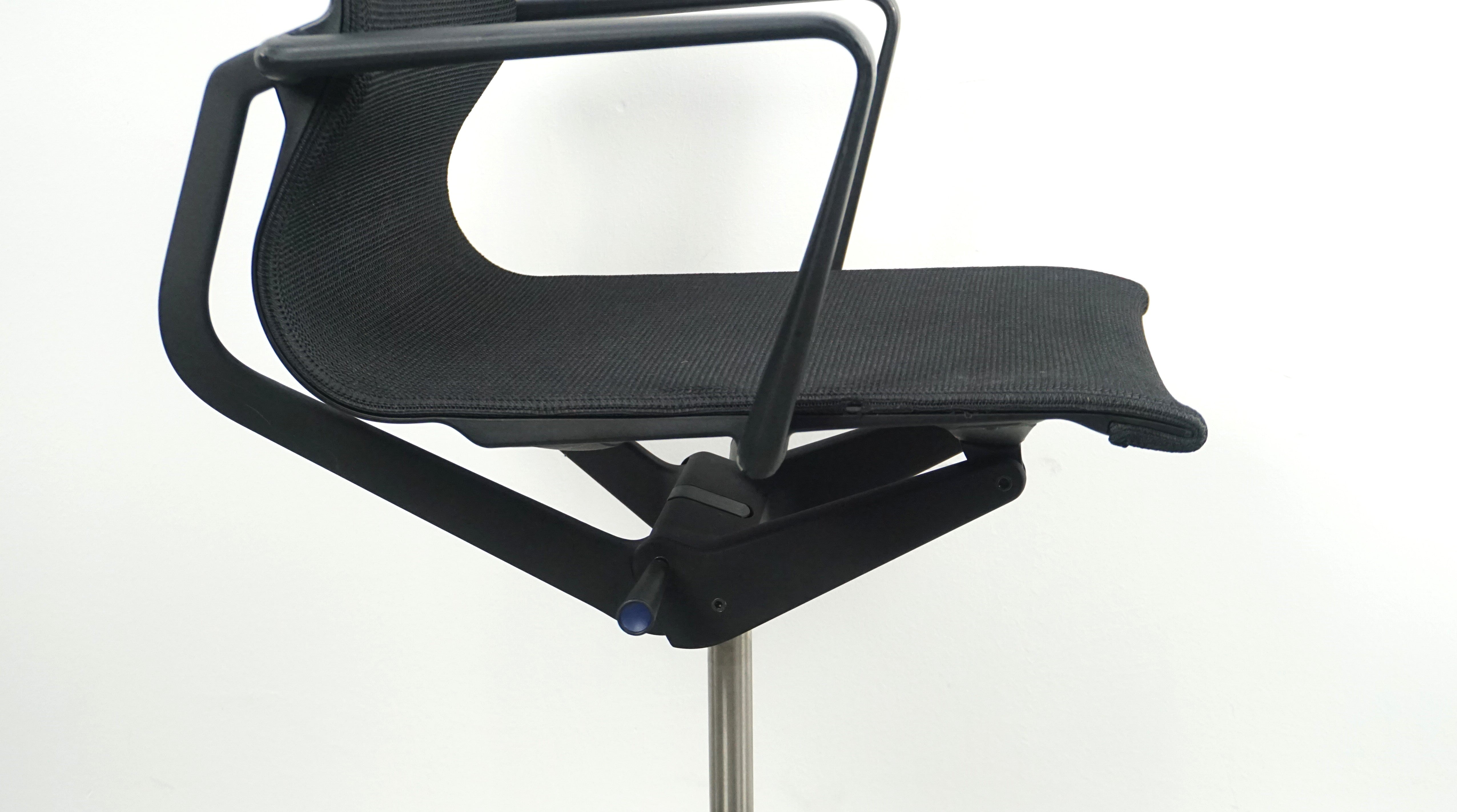Vitra Physix Bürodrehstuhl Armlehnen Schwarz