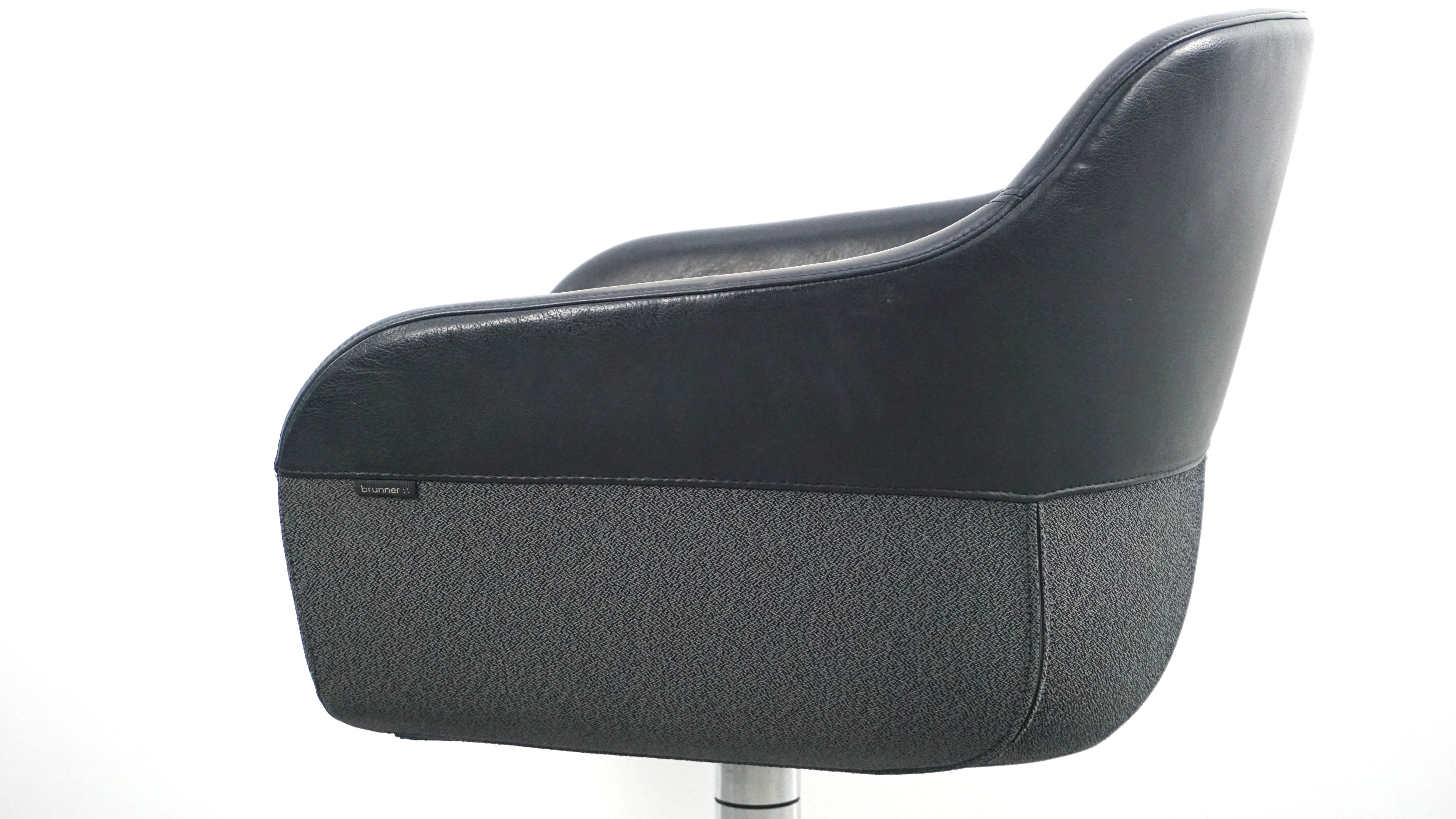 Brunner Crona Design-Sessel | Grau-Schwarz | Ledereinsatz