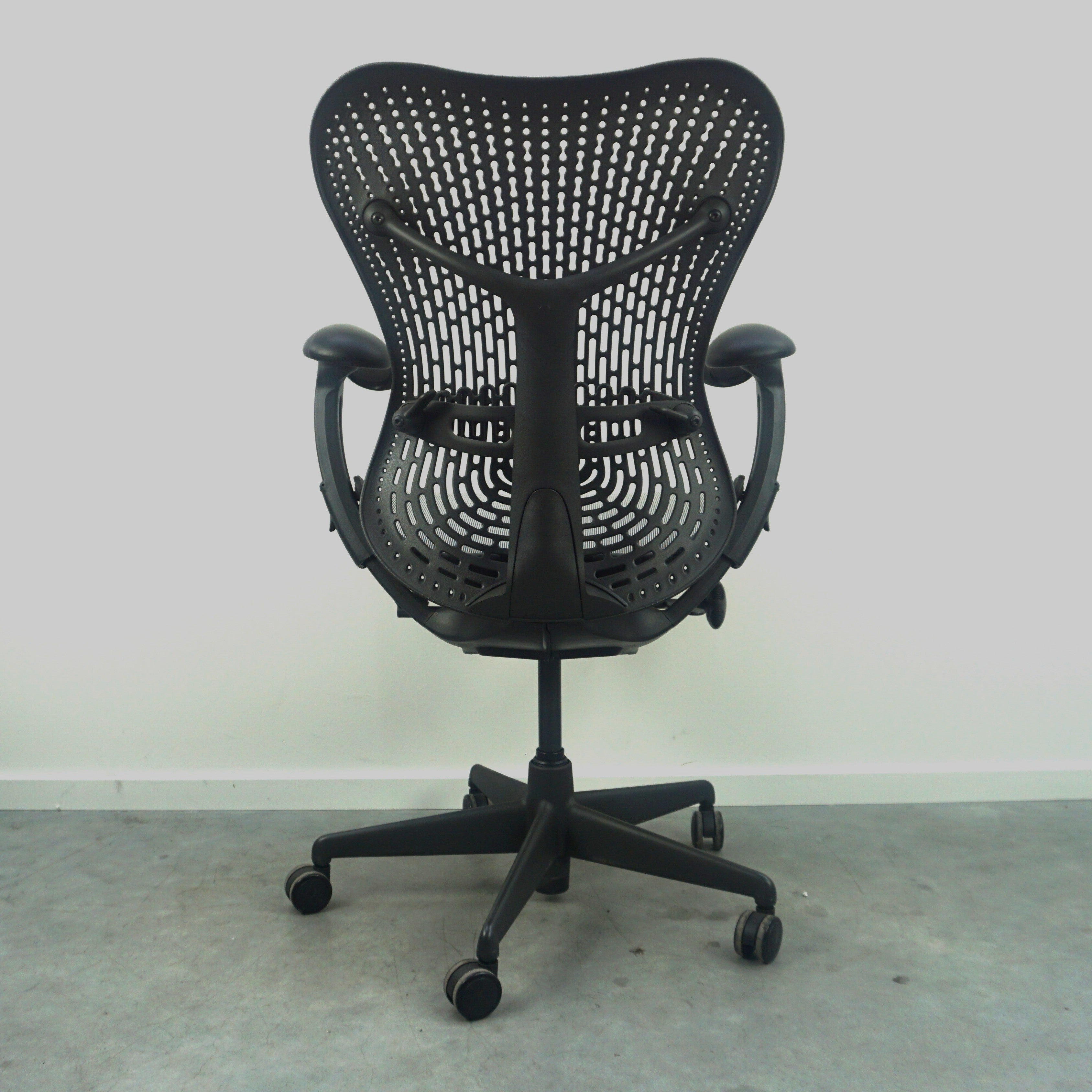 Herman Miller Mirra 1 | Anthrazit-Grau