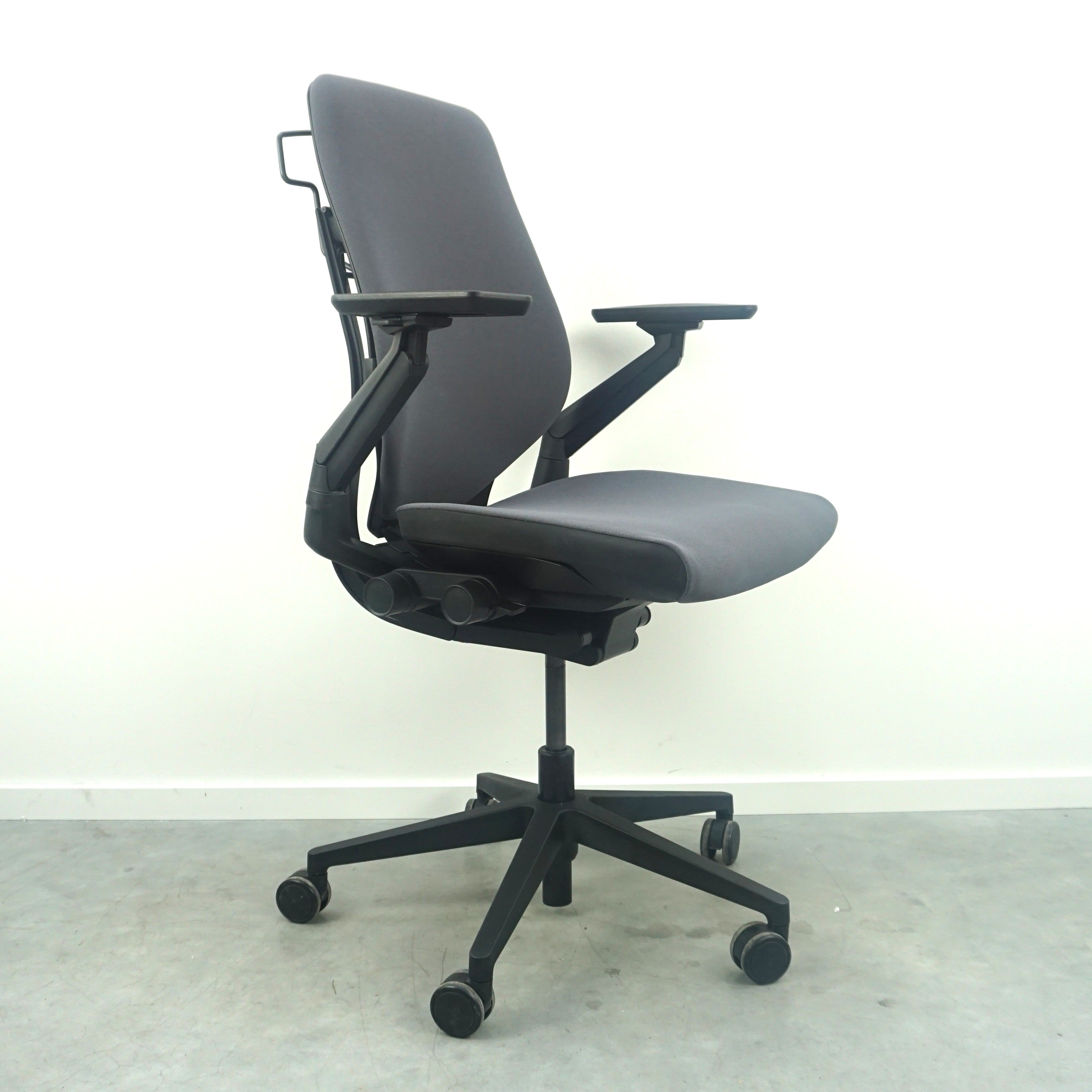 Steelcase Gesture Bürodrehstuhl | Mit Kleiderbügel | Grau