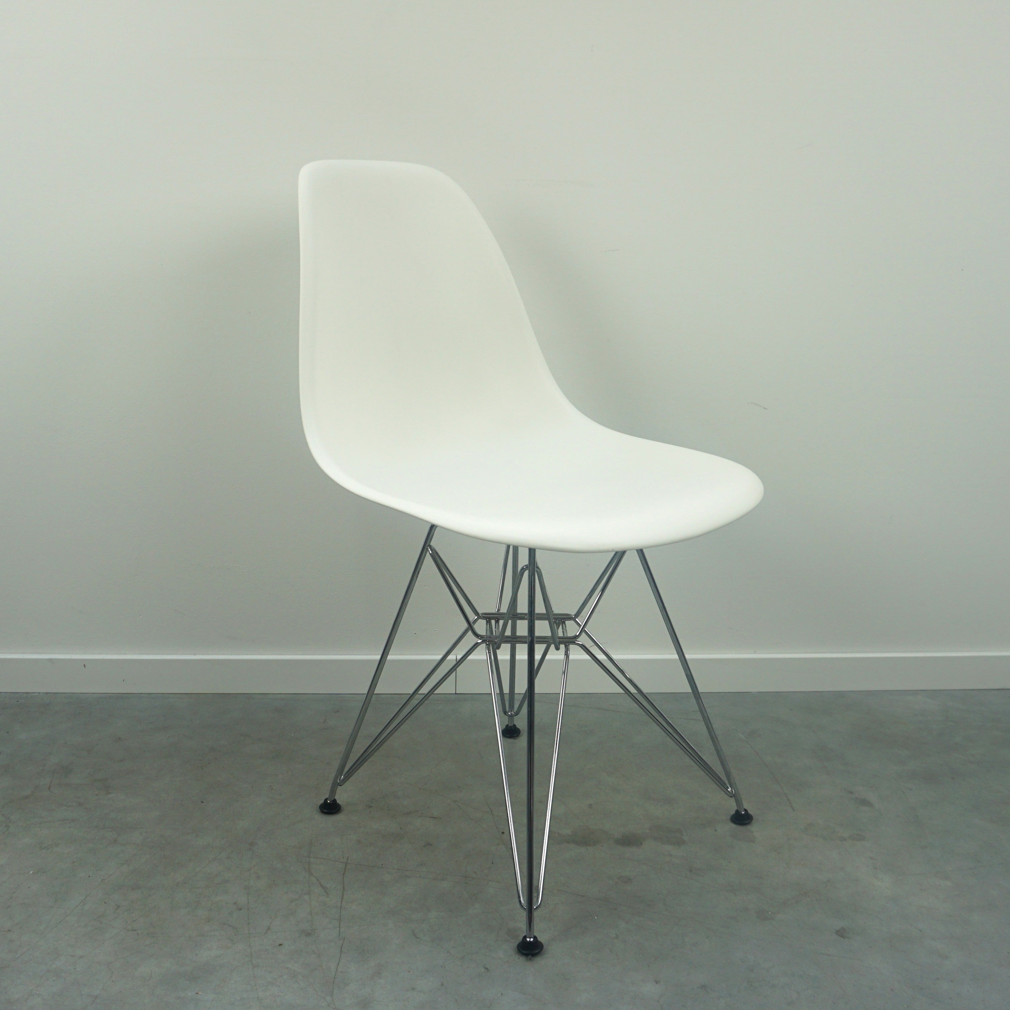 Vitra Eames DSR Chair | Kunststoff | Weiß