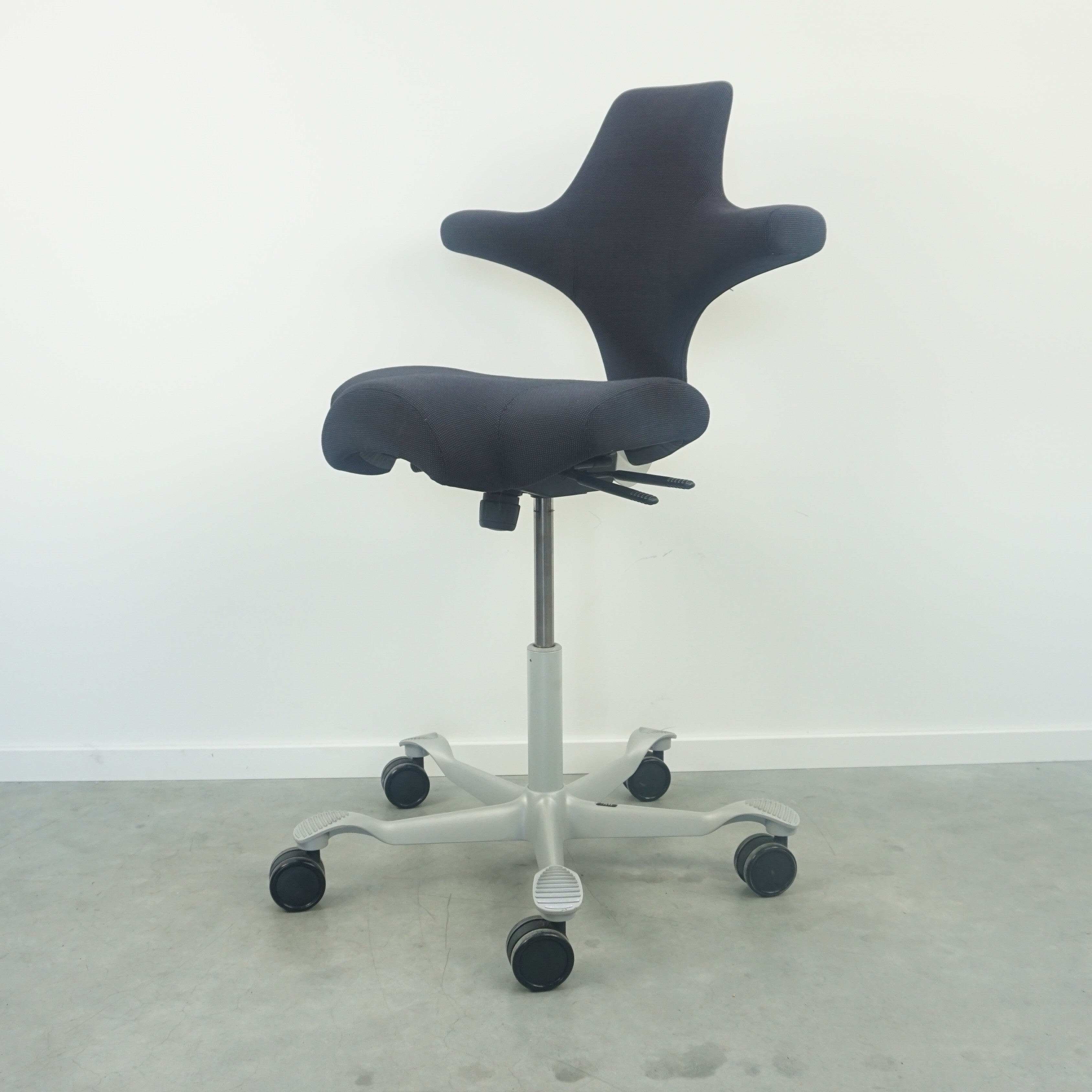 HAG Capisco 8106 Bürostuhl | Ergonomisch | Blau-Grau