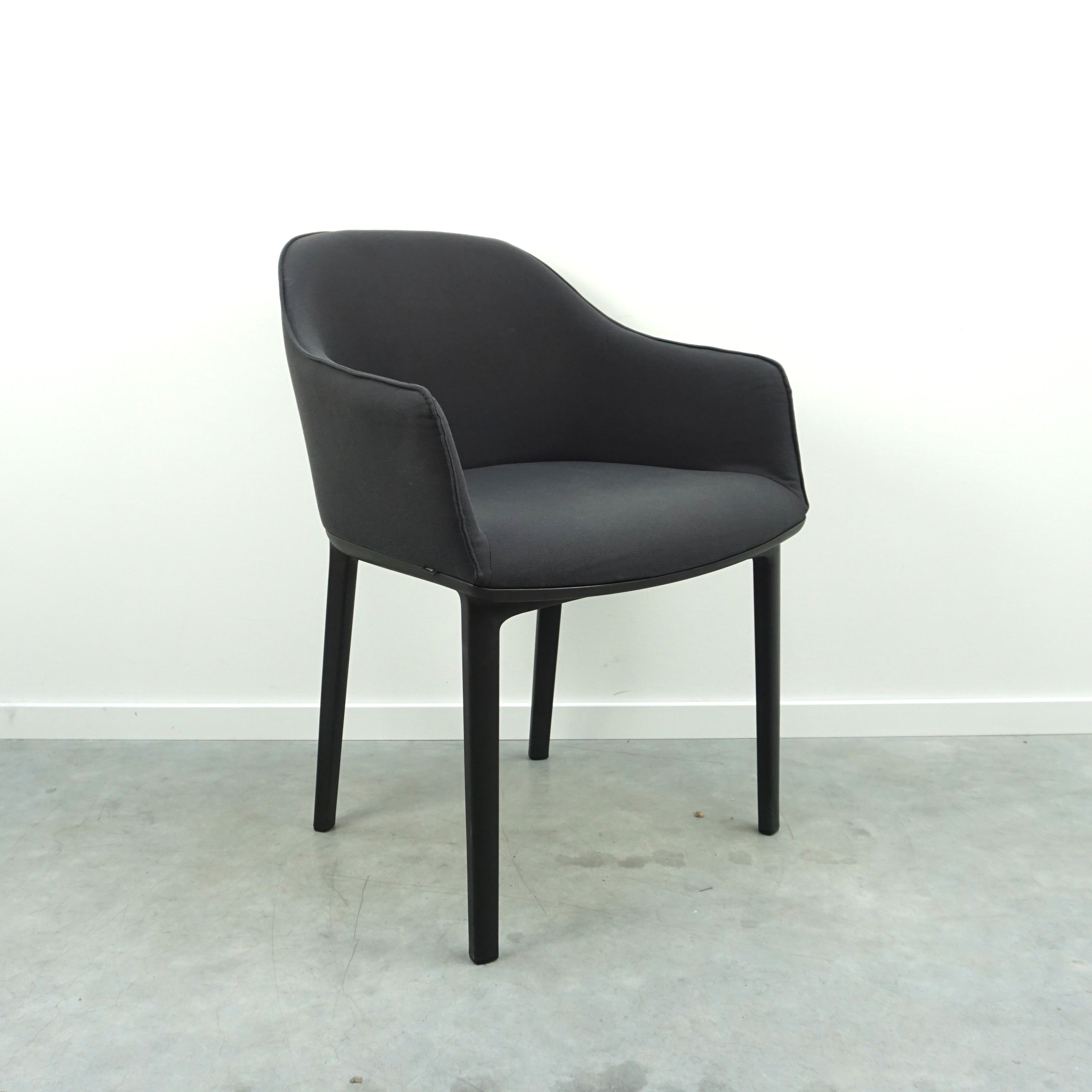 Vitra Softshell Besprechungsstuhl | Dunkelgrau