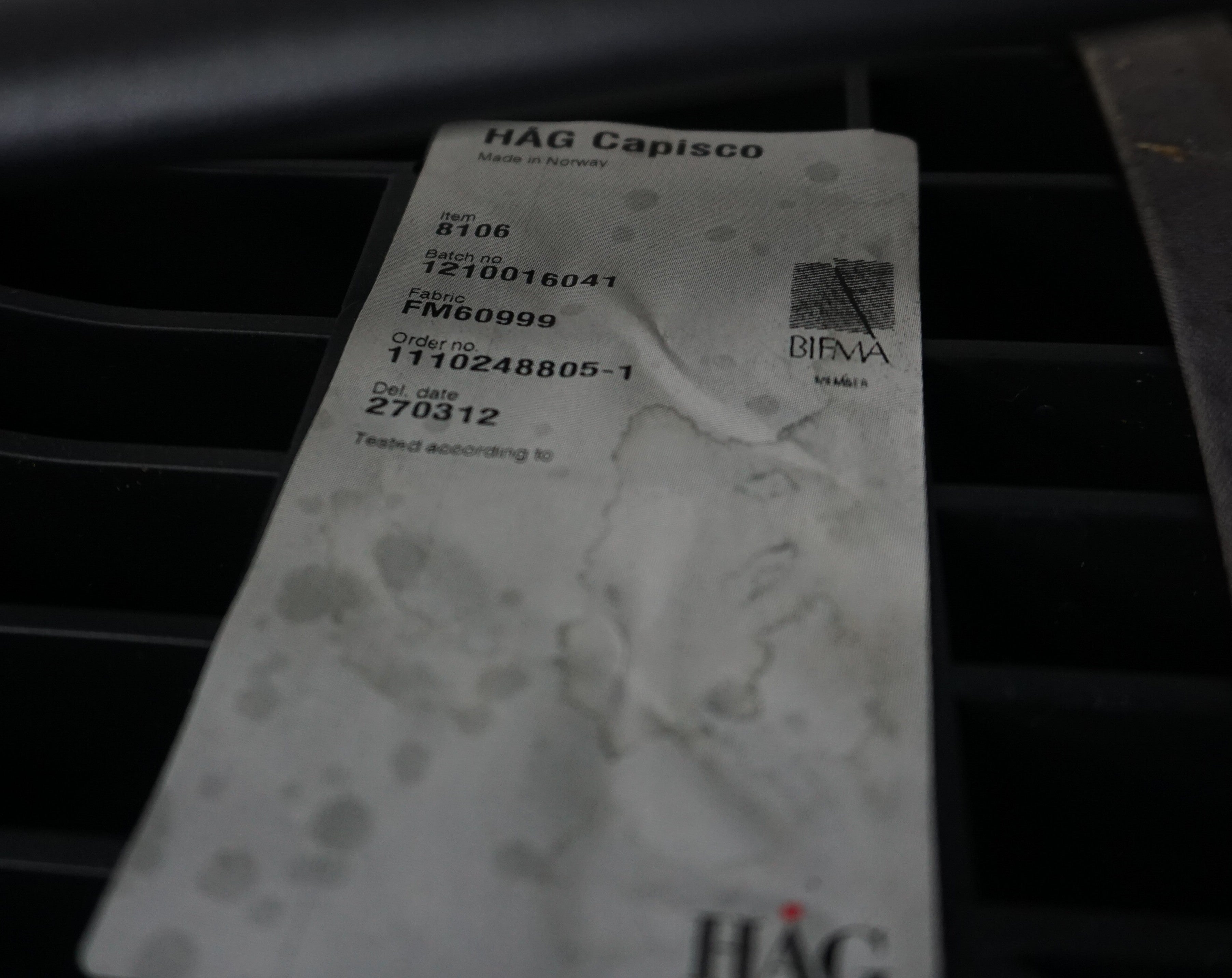 HAG Capisco 8106 Bürostuhl | Schwarz | Stoff