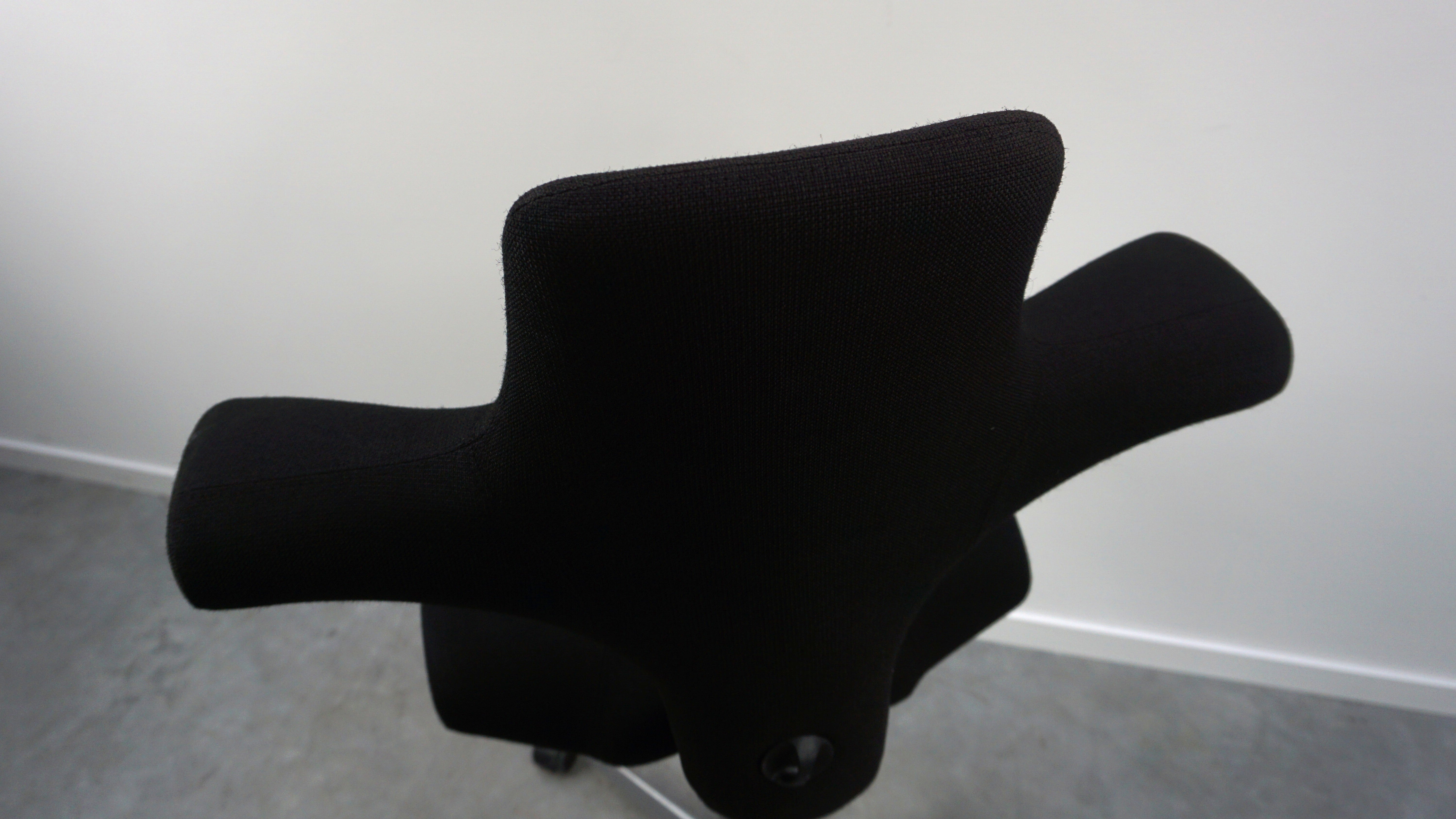 HAG Capisco 8106 Bürostuhl | Schwarz | Stoff