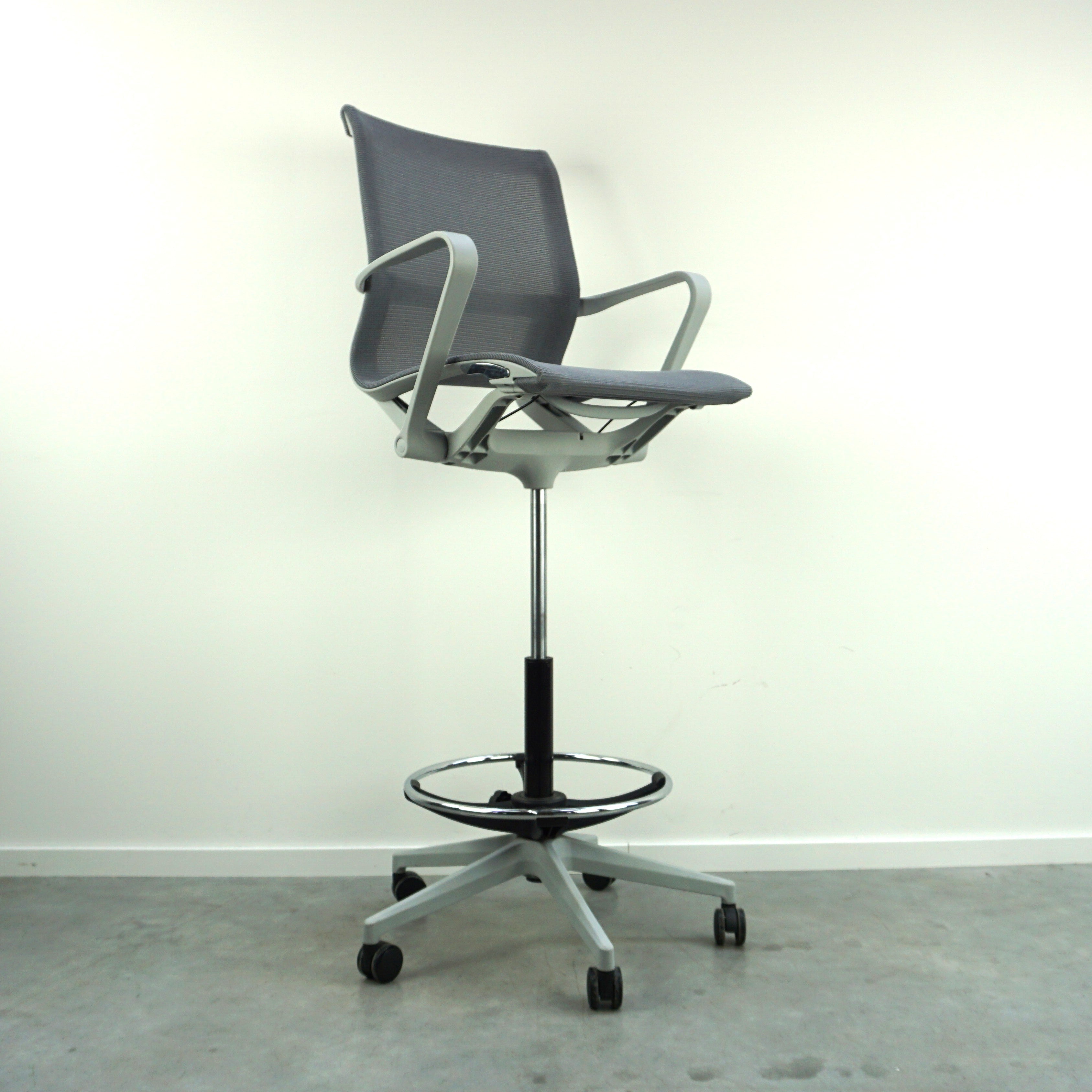 Counterstuhl | Grau | Hohe Gasfeder