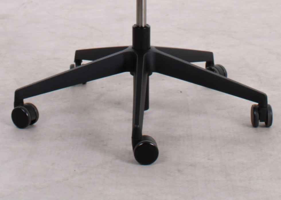 König + Neurath JET II ergonomischer Bürostuhl in Anthrazit, refurbished durch R&M